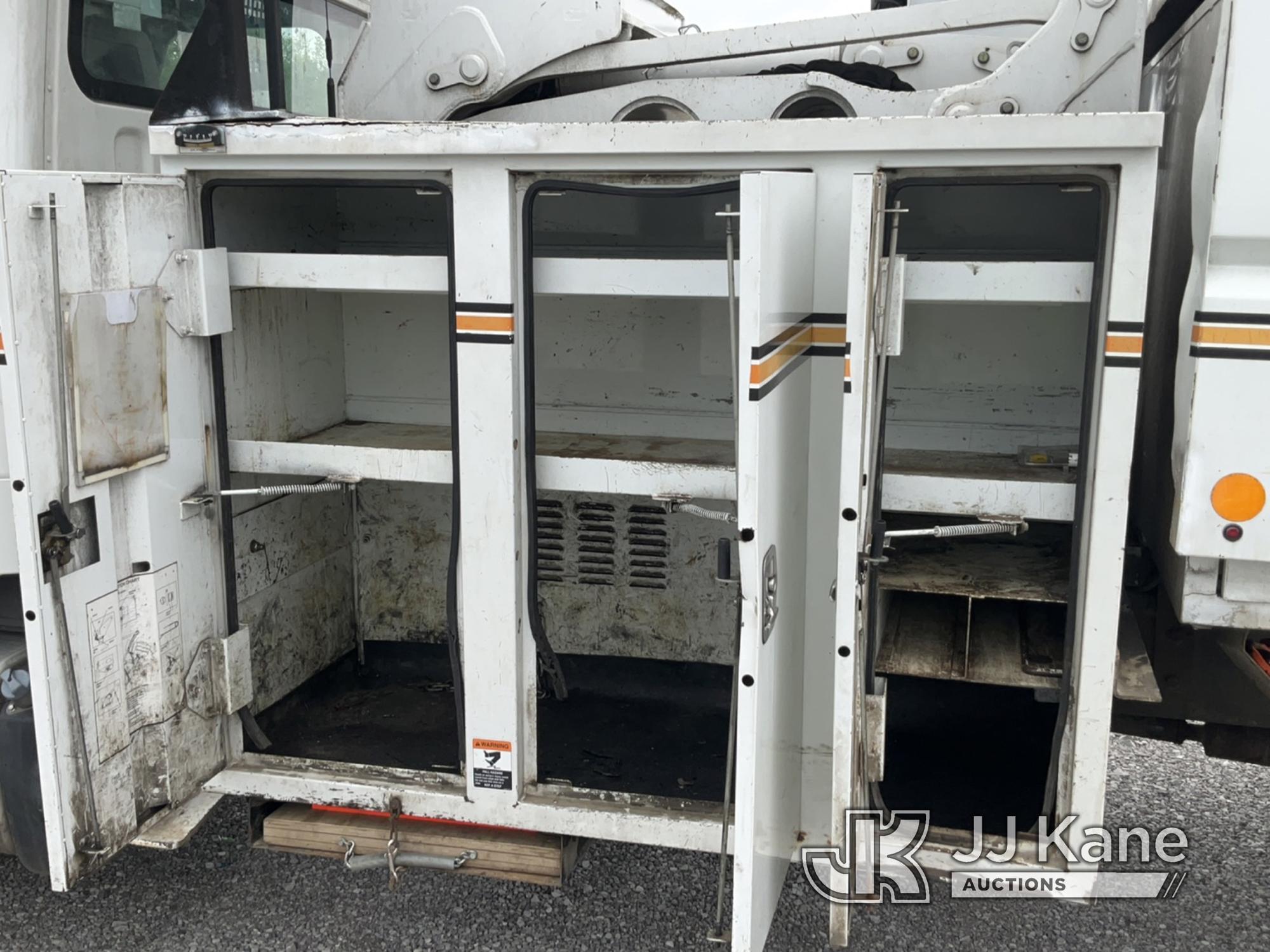 (Verona, KY) Altec LRV60-E70, Over-Center Elevator Bucket Truck mounted behind cab on 2012 Freightli