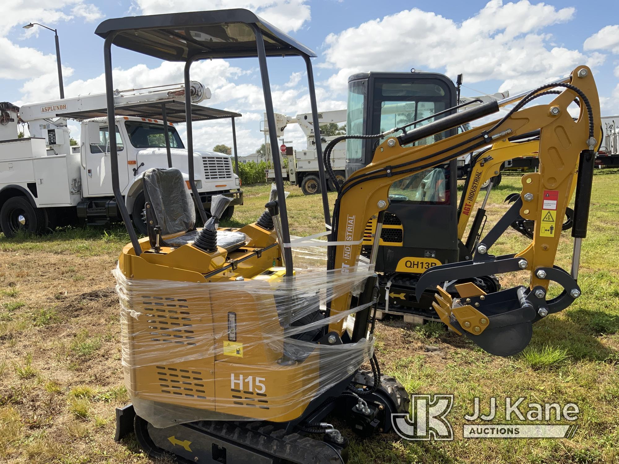 (Westlake, FL) 2024 AGT H15 Mini Hydraulic Excavator New/Unused