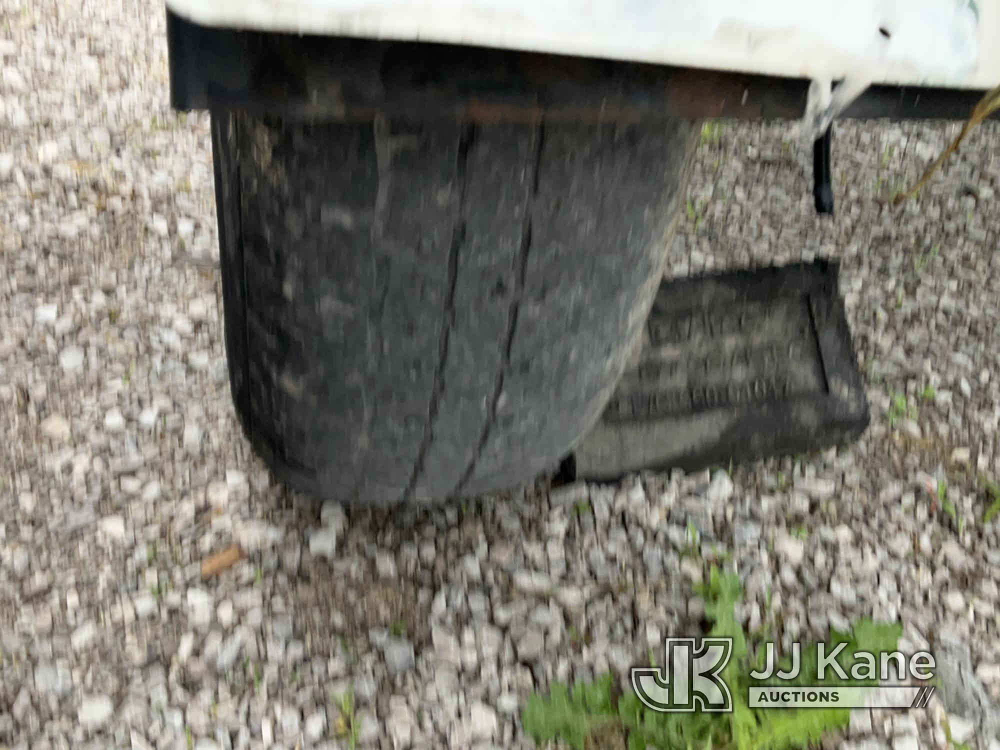 (Verona, KY) 2016 Altec DC1317 Chipper (13in Disc) NO TITLE) (Runs) (Does Not Operate, Stalls When E