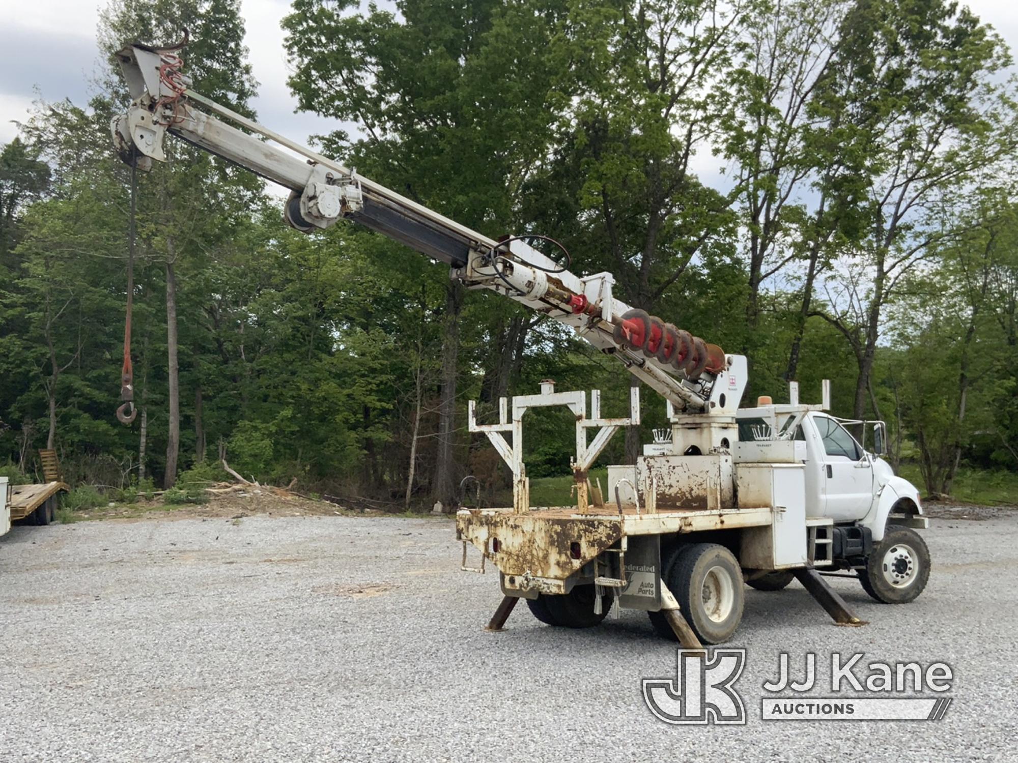 (New Tazewell, TN) Terex Commander 4042, Digger Derrick mounted behind cab on 2003 Ford F750 4x4 Fla