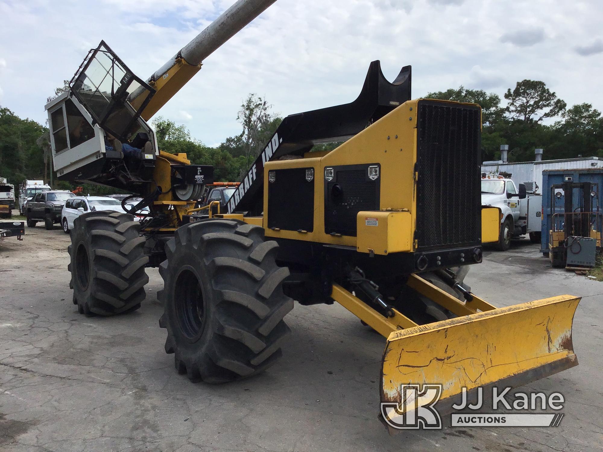 (Ocala, FL) 2016 Jarraff 74 ft. 4WD Telescopic Insulated Tree Saw Runs, Moves) (Missing Cutting blad