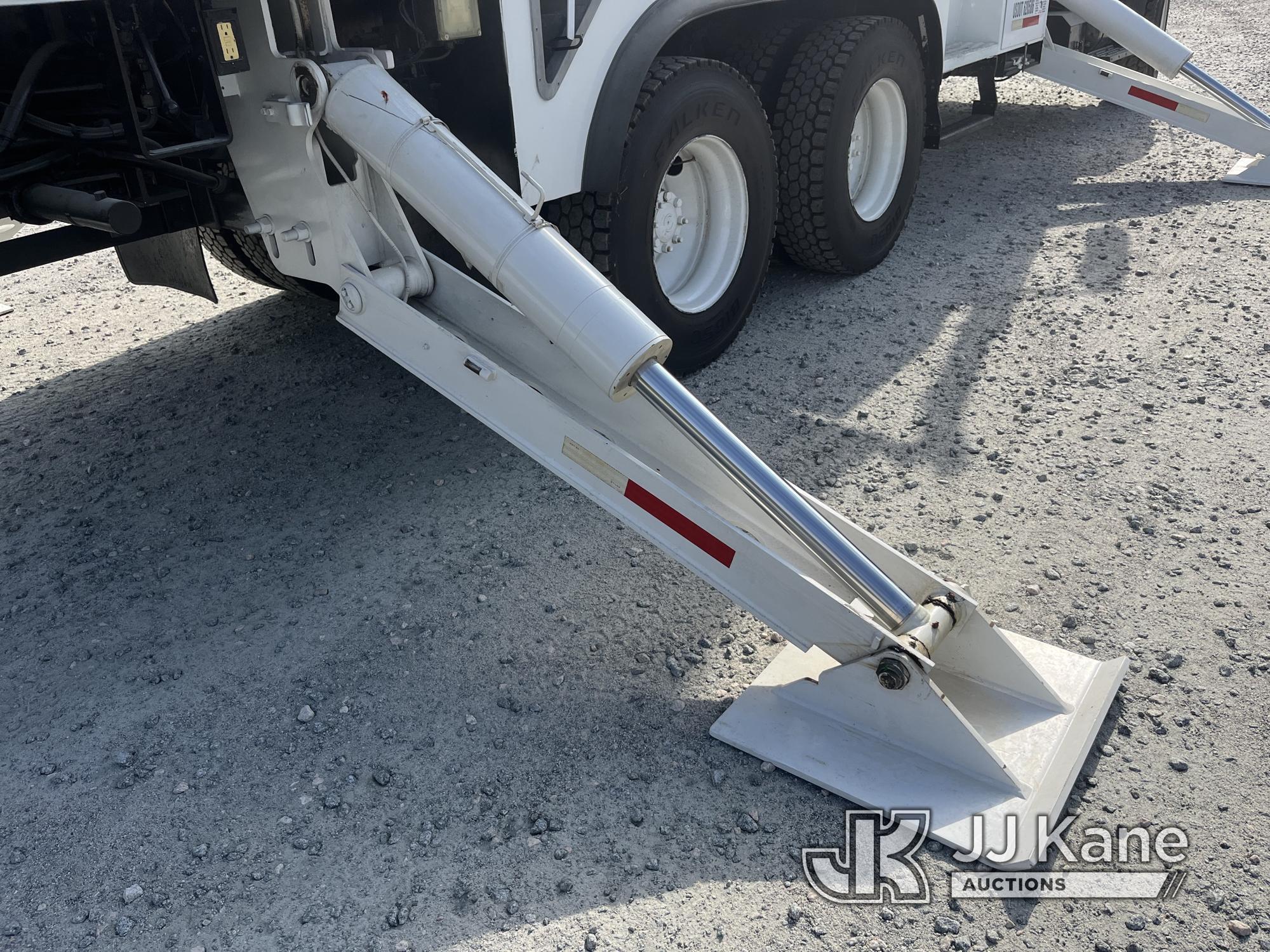 (Hertford, NC) Altec AH75, Articulating & Telescopic Material Handling Bucket Truck rear mounted on