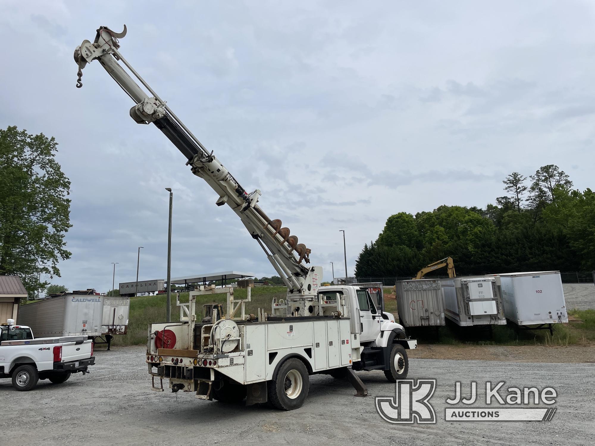 (Forest City, NC) Telelect Commander 4042, Digger Derrick mounted behind cab on 2008 International 7