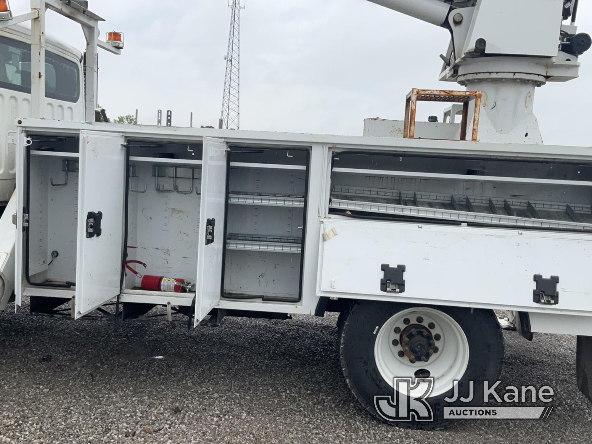 (Verona, KY) Altec DC47TR, Digger Derrick rear mounted on 2017 Freightliner M2 106 4x4 Utility Truck