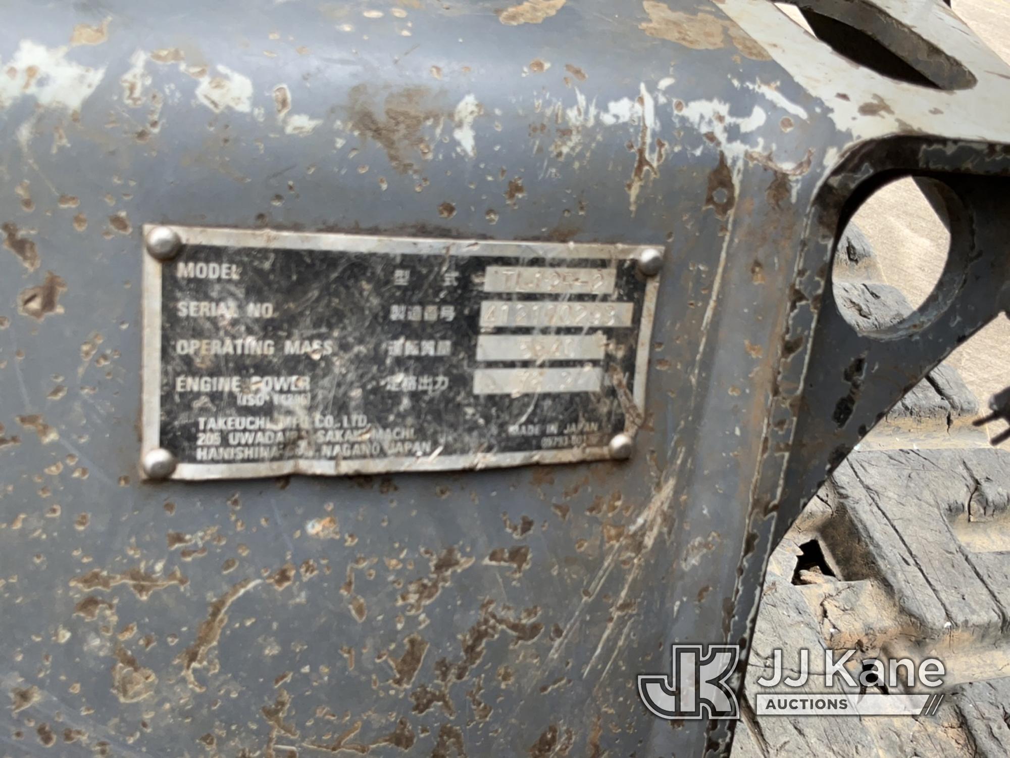 (Conway, AR) 2017 Takeuchi TL12 Skid Steer Loader Not Running, Condition Unknown, Cab Glass Broken,