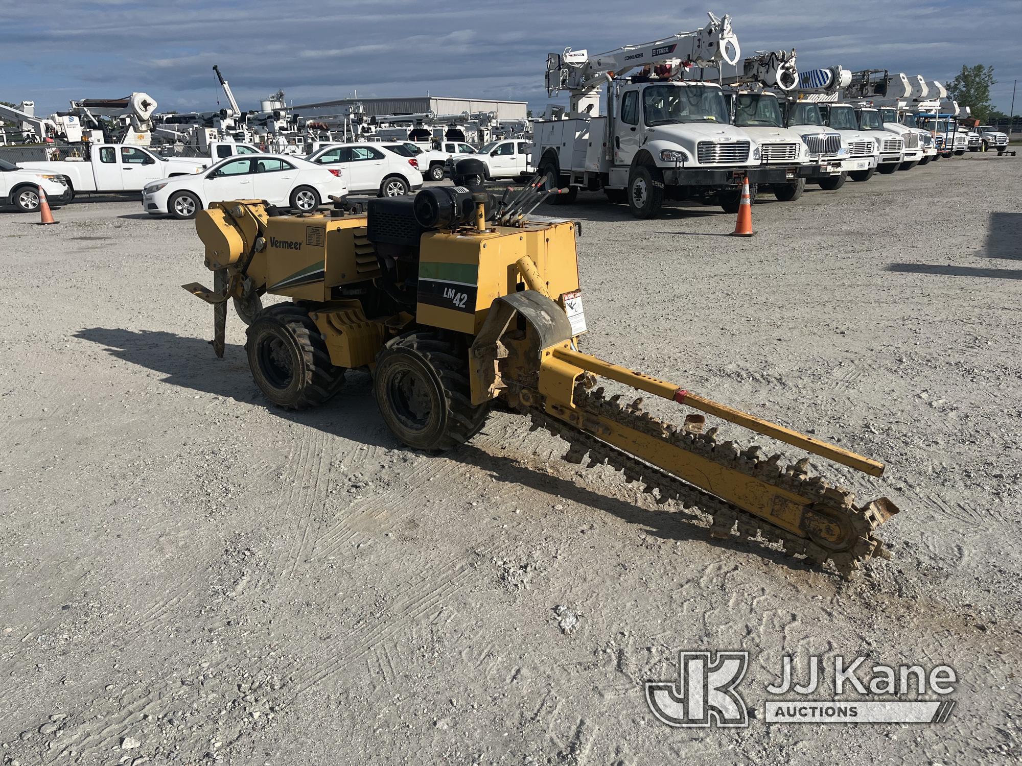 (Chester, VA) 2008 Vermeer LM42 Walk Beside Articulating Combo Trencher/Vibratory Cable Plow Operate