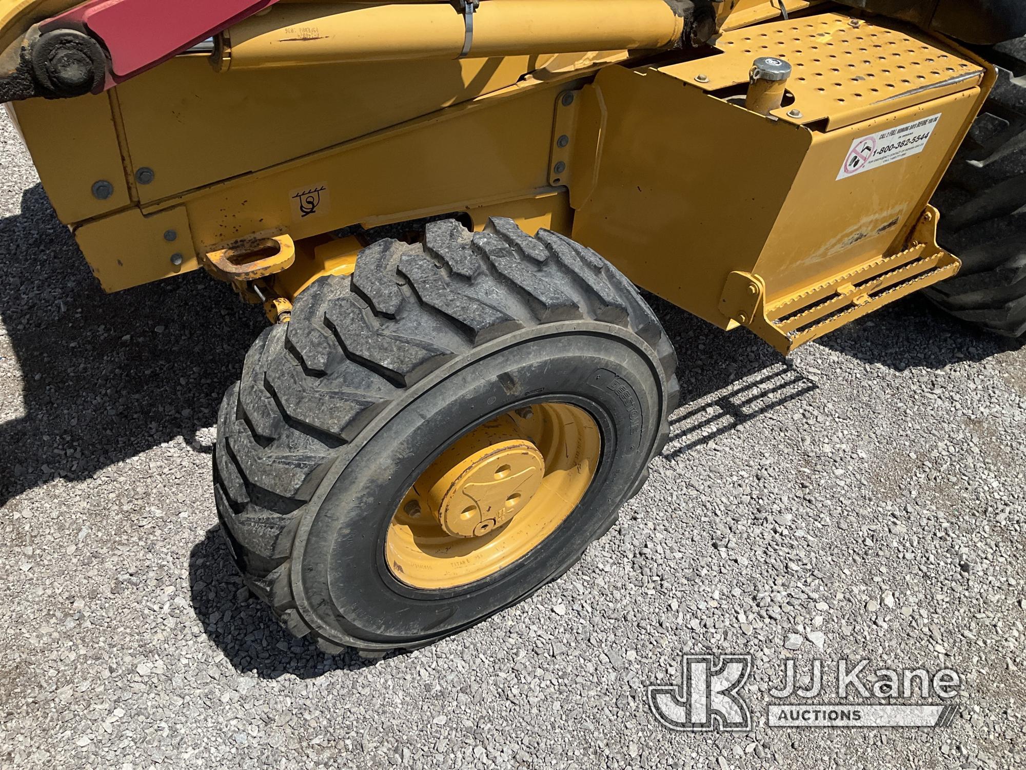 (Verona, KY) 2000 John Deere 310E 4x4 Tractor Loader Backhoe Runs, Moves & Operates