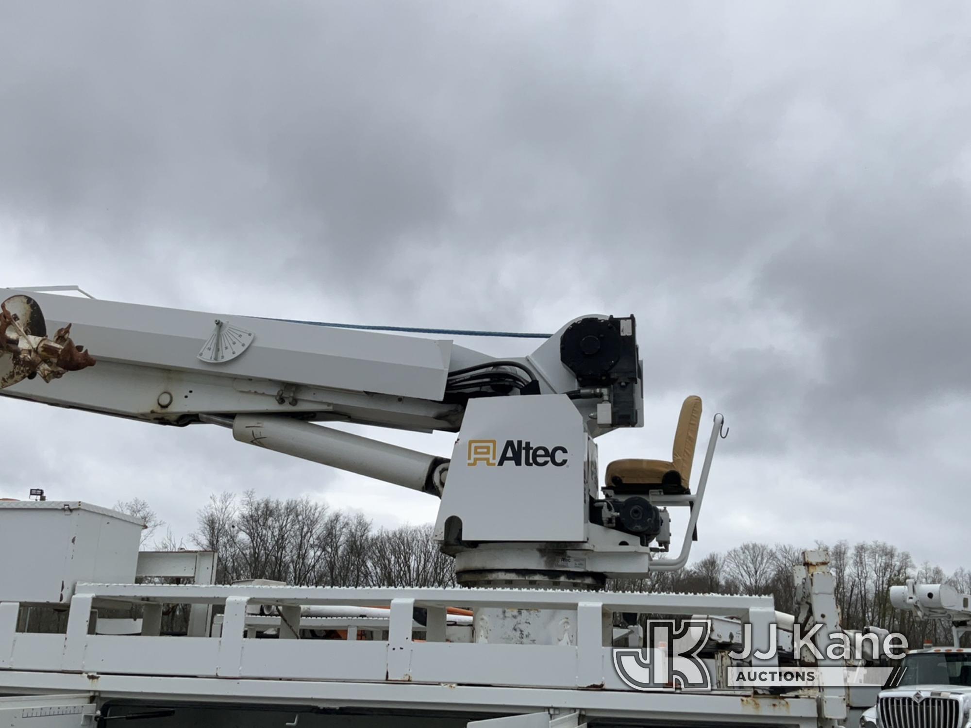 (Verona, KY) Altec DM47TR, Digger Derrick rear mounted on 2010 Freightliner M2 106 Utility Truck Run