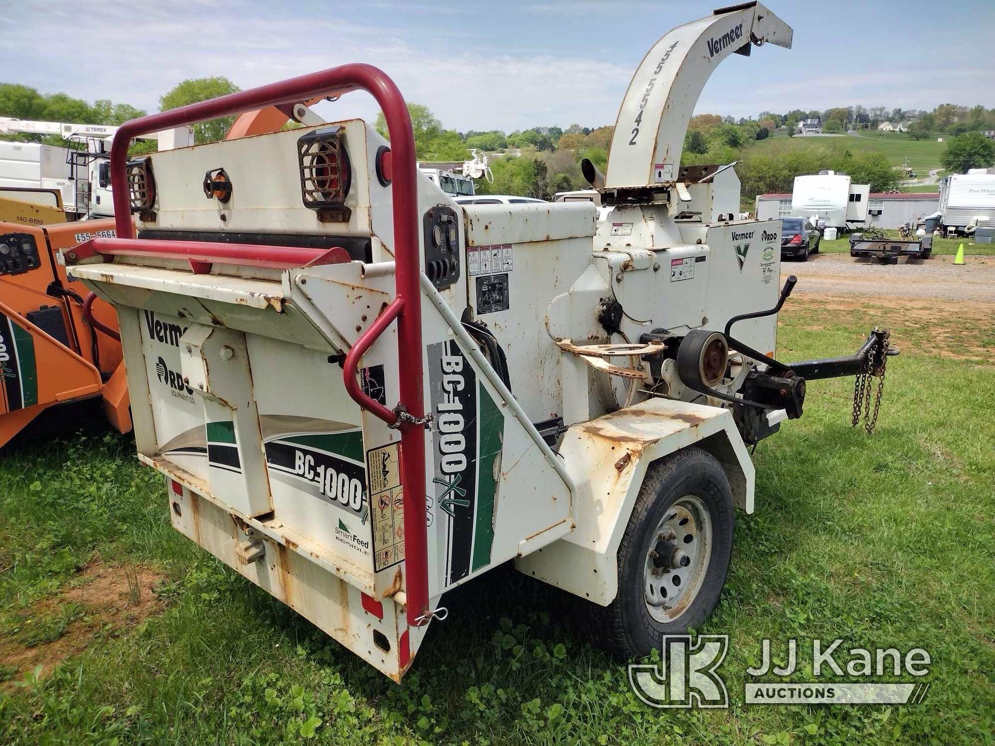 (Kodak, TN) 2015 Vermeer BC1000XL Chipper (12in Drum) No Title) (Not running, Condition Unknown, Rus