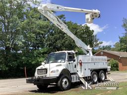 (Graysville, AL) Altec AM855-MH, Over-Center Material Handling Bucket rear mounted on 2015 Freightli