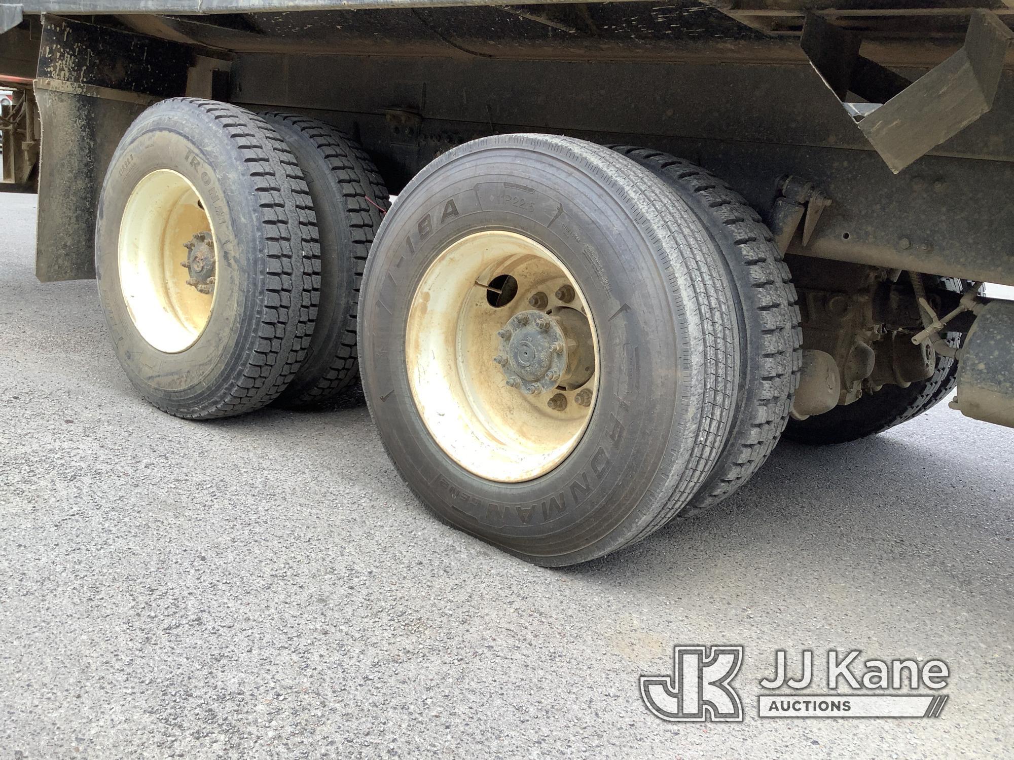 (Graysville, AL) Prentice 2124, Grappleboom Crane rear mounted on 2015 Freightliner M2106 Dump Debri