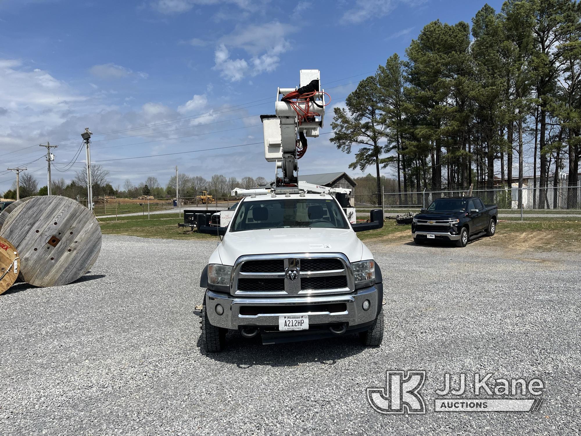 (Scottsville, KY) ETI ETOMH37-IH, Articulating & Telescopic Material Handling Bucket Truck mounted b