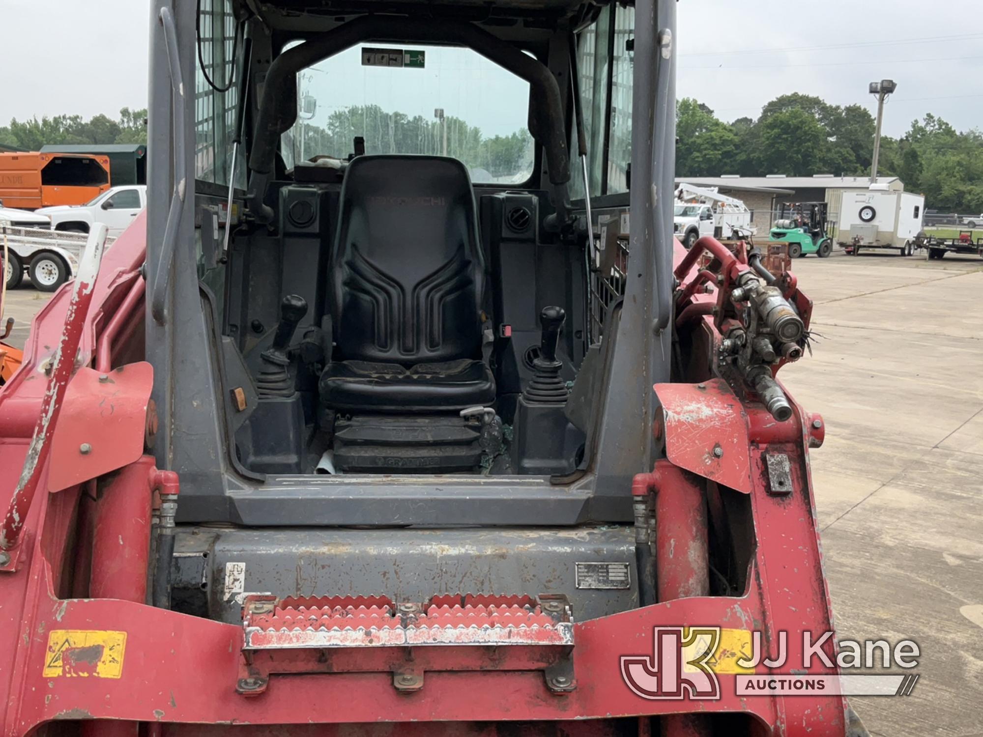 (Conway, AR) 2017 Takeuchi TL12 Skid Steer Loader Not Running, Condition Unknown, Cab Glass Broken,