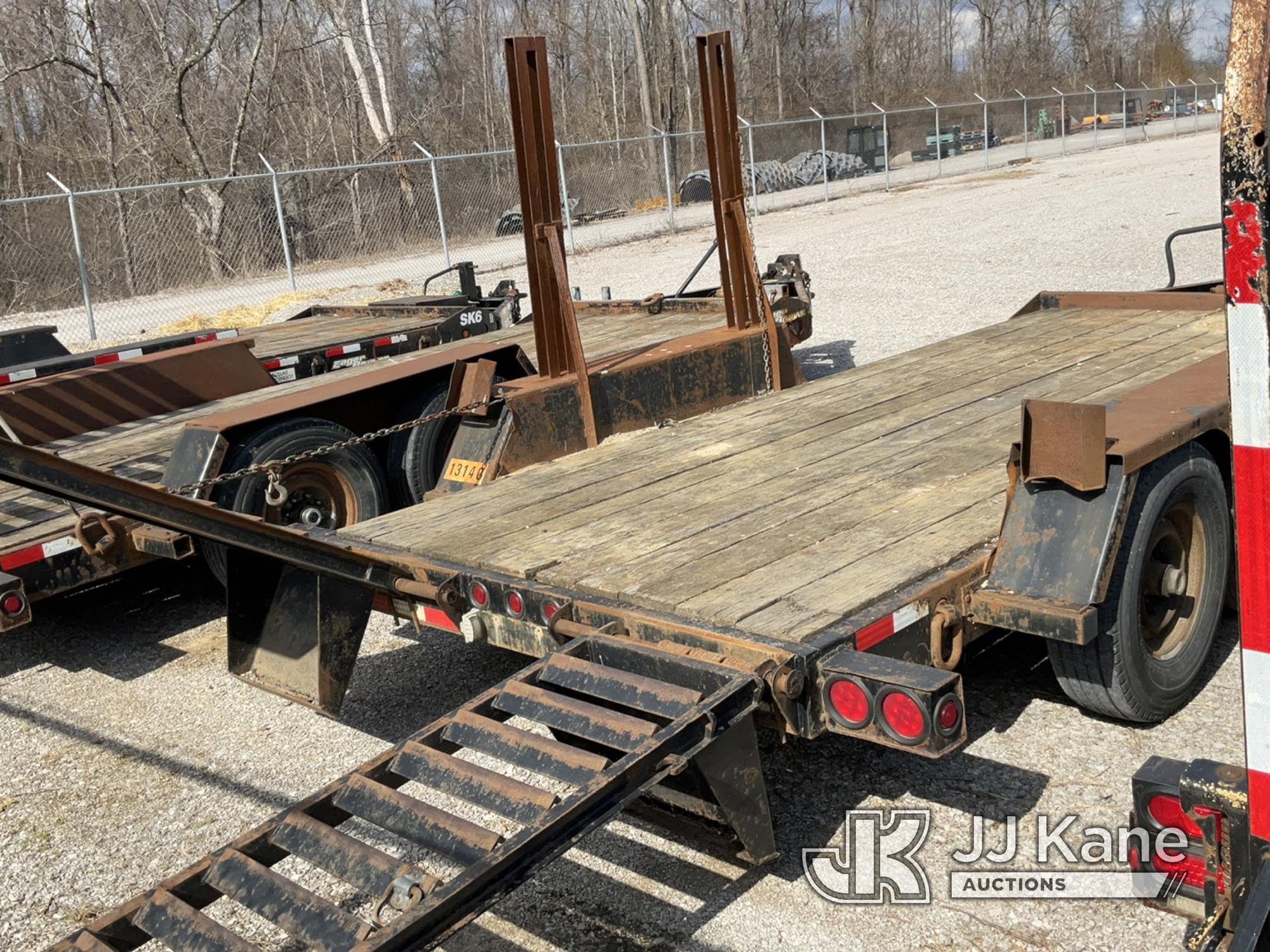 (Verona, KY) 2011 Eager Beaver SK6 T/A Tagalong Equipment Trailer Missing Ramp Chain, Rust Damage) (