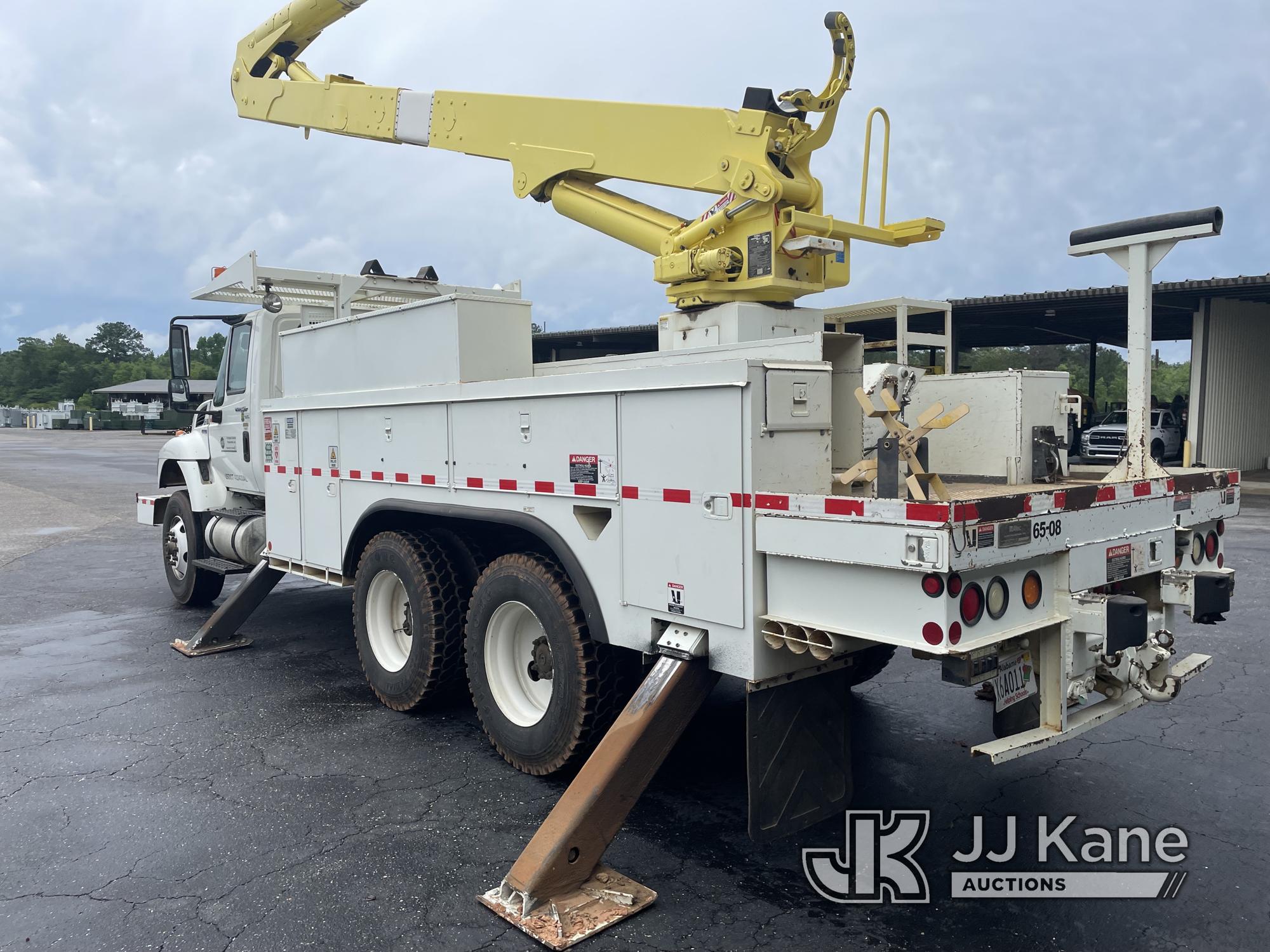 (Andalusia, AL) Altec AA60E, Material Handling Bucket rear mounted on 2009 International 7400 Utilit