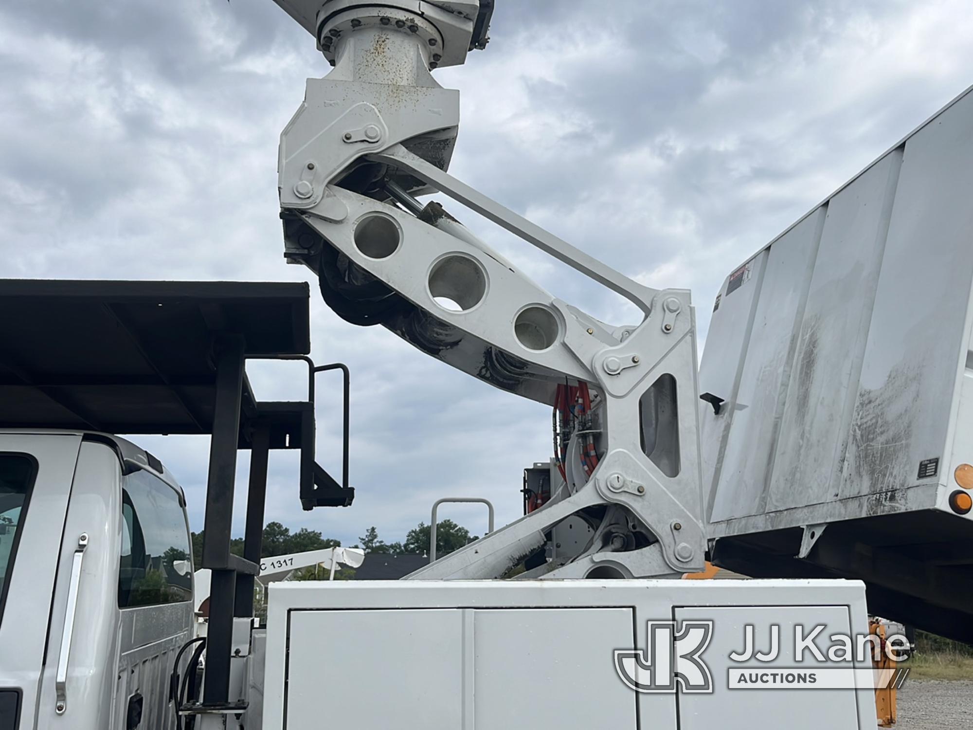 (Sumter, SC) Altec LR760-E70, Over-Center Elevator Bucket Truck mounted behind cab on 2015 Ford F750