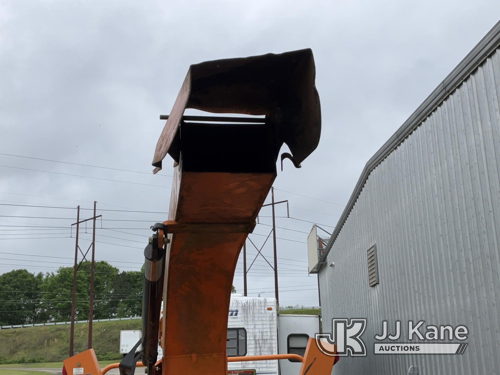 (Florence, SC) 2015 Altec DRM12 Chipper (12in Drum) No Title) (Runs) (Minor Body Damage) (Seller Sta