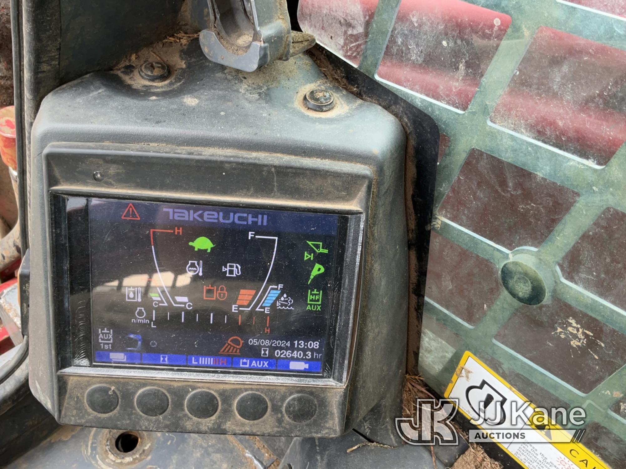 (Conway, AR) 2017 Takeuchi TL12 Skid Steer Loader Not Running, Condition Unknown, Cab Glass Broken,