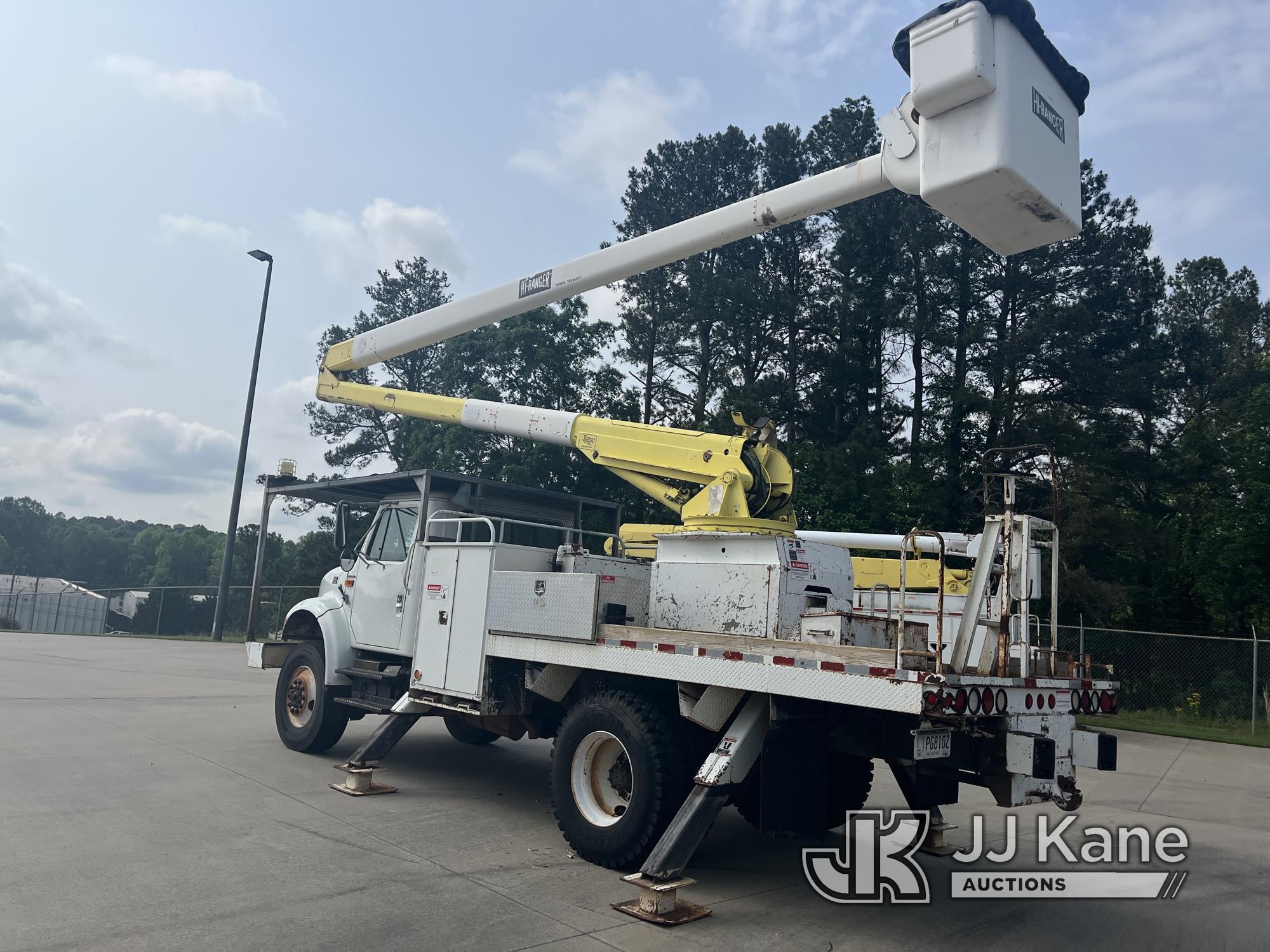 (Oakwood, GA) HiRanger 5FB-55, Bucket Truck rear mounted on 1999 International 4800 4x4 Flatbed/Util