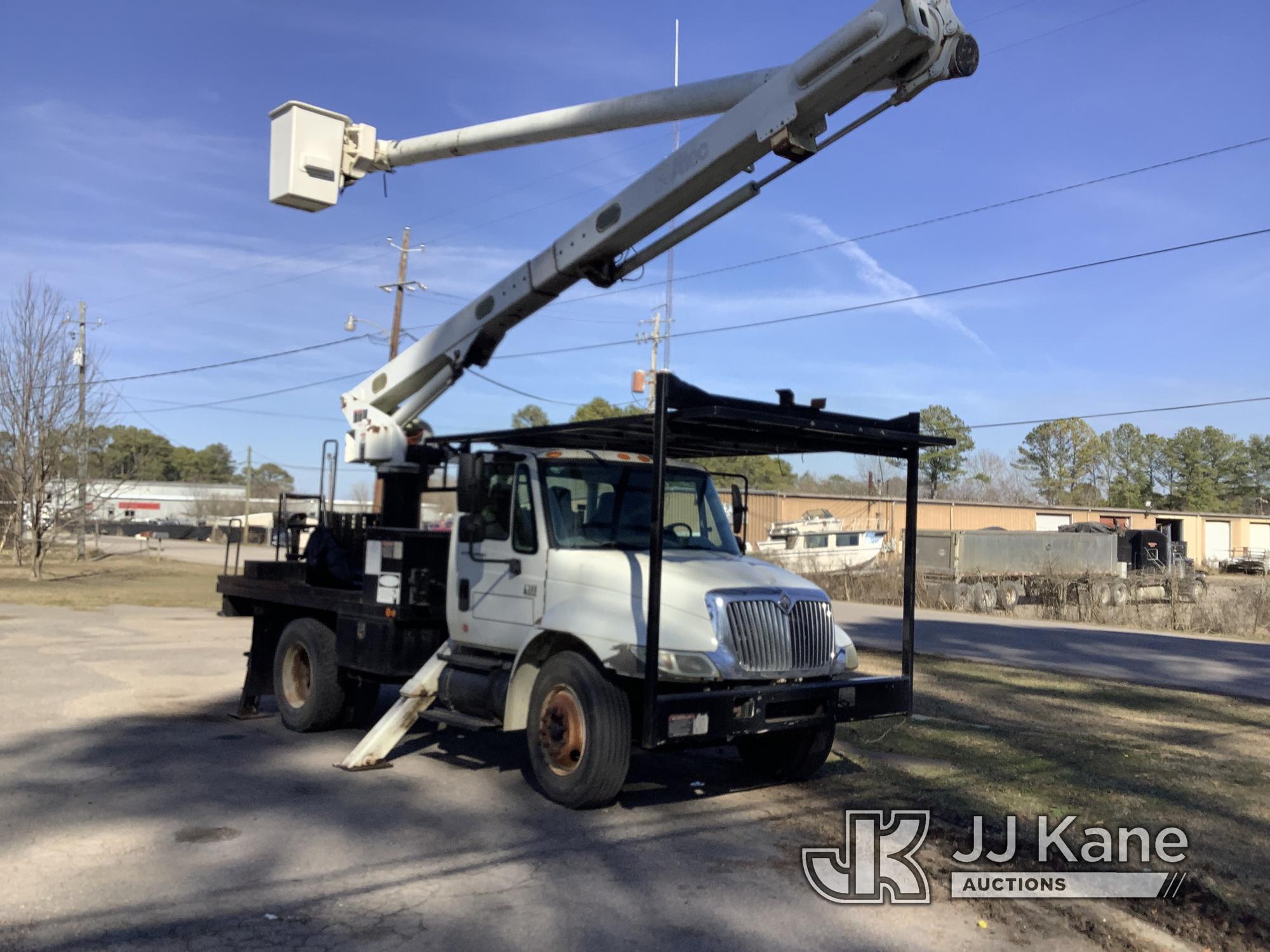 (Graysville, AL) Altec LRV57, Over-Center Bucket Truck rear mounted on 2007 International 4300 Flatb