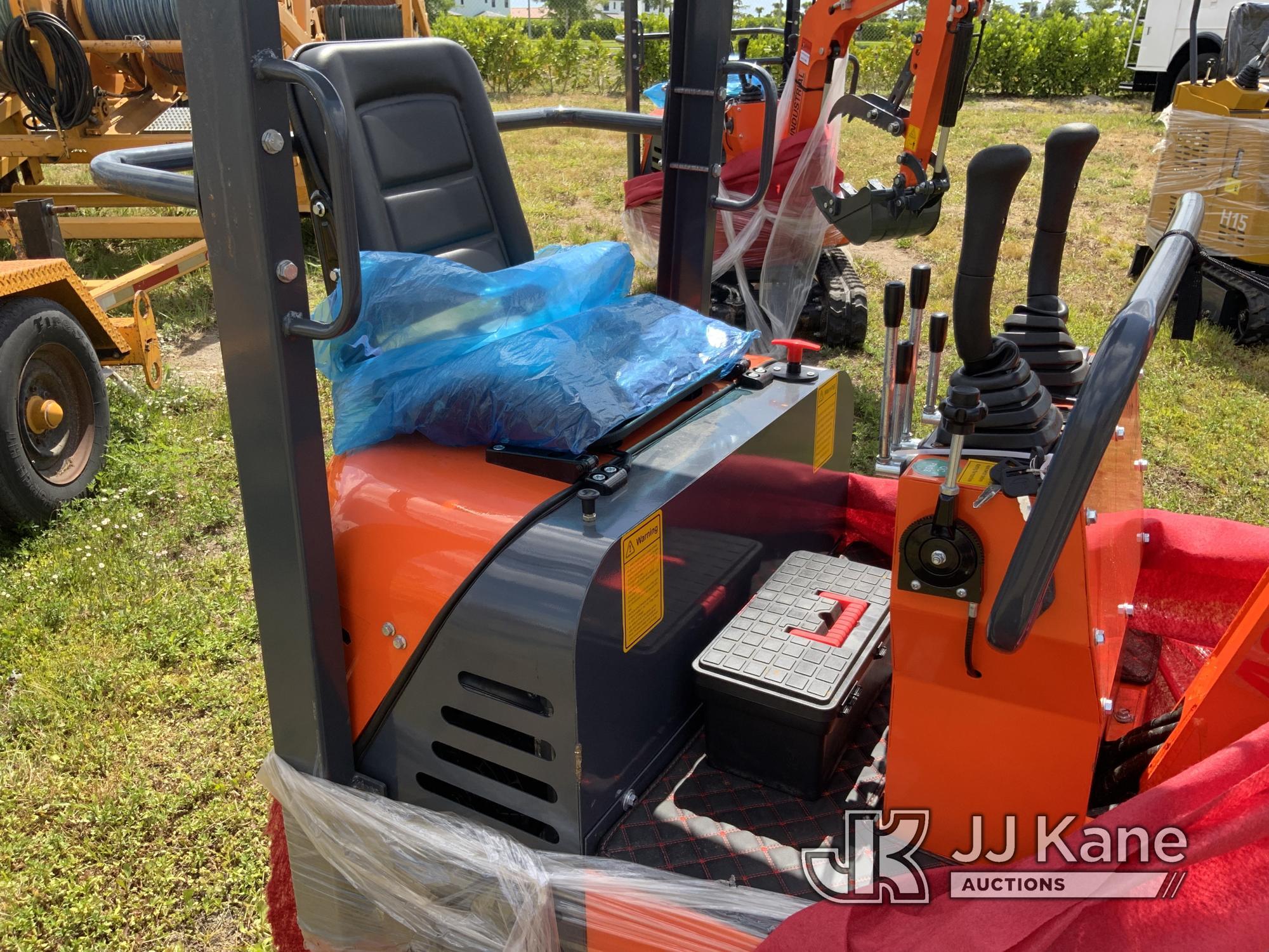 (Westlake, FL) 2024 AGT LH12R Mini Hydraulic Excavator New/Unused