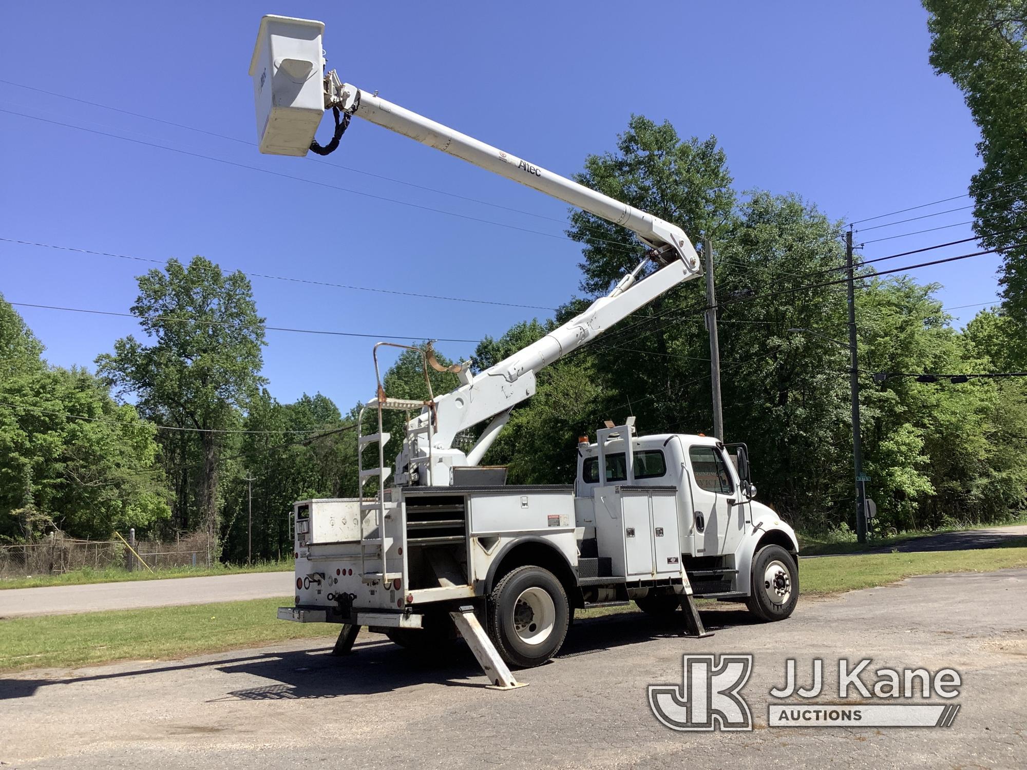 (Graysville, AL) Altec AA500L, Bucket Truck rear mounted on 2005 Freightliner M2 106 Utility Truck,