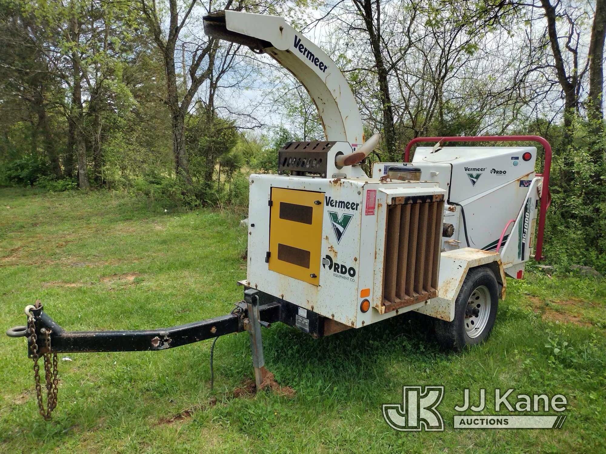 (Kodak, TN) 2015 Vermeer BC1000XL Chipper (12in Drum) No Title) (Not running, Condition Unknown, Rus