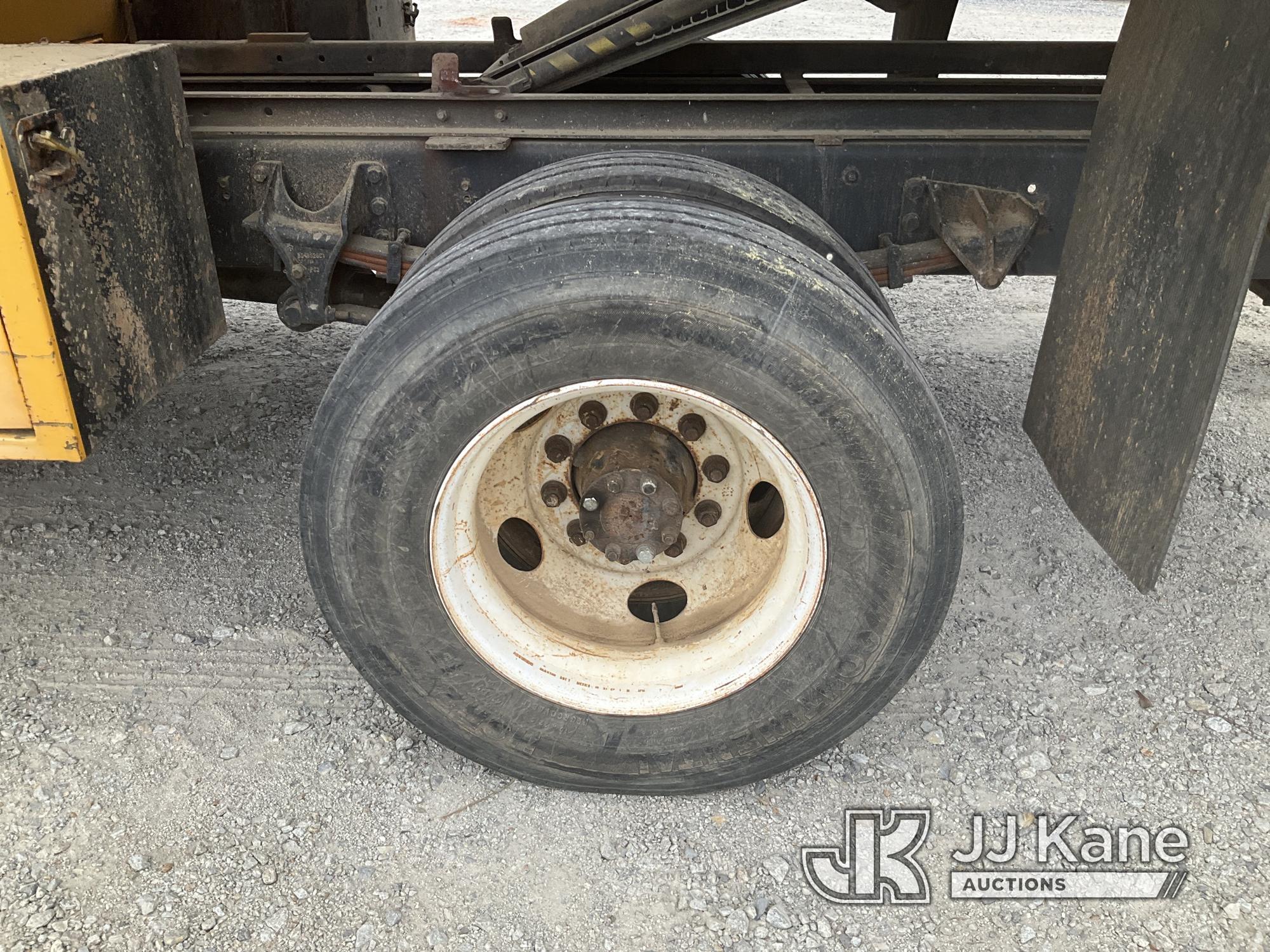 (Villa Rica, GA) 2008 Ford F650 Chipper Dump Truck Runs, Moves & Dump Operates)( Jump To Start, Serv