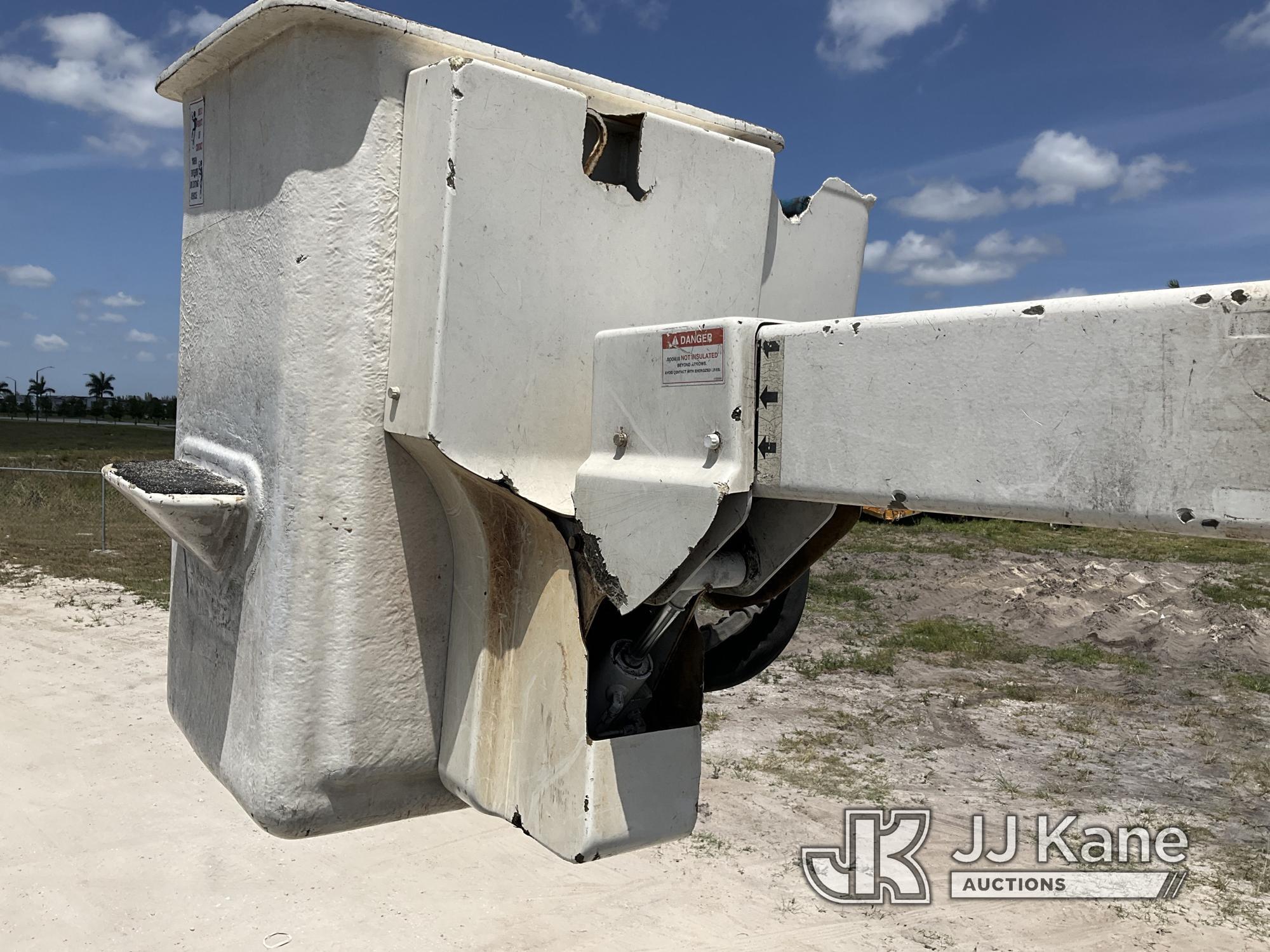 (Westlake, FL) Terex/HiRanger LT40, Articulating & Telescopic Bucket mounted behind cab on 2015 Ford