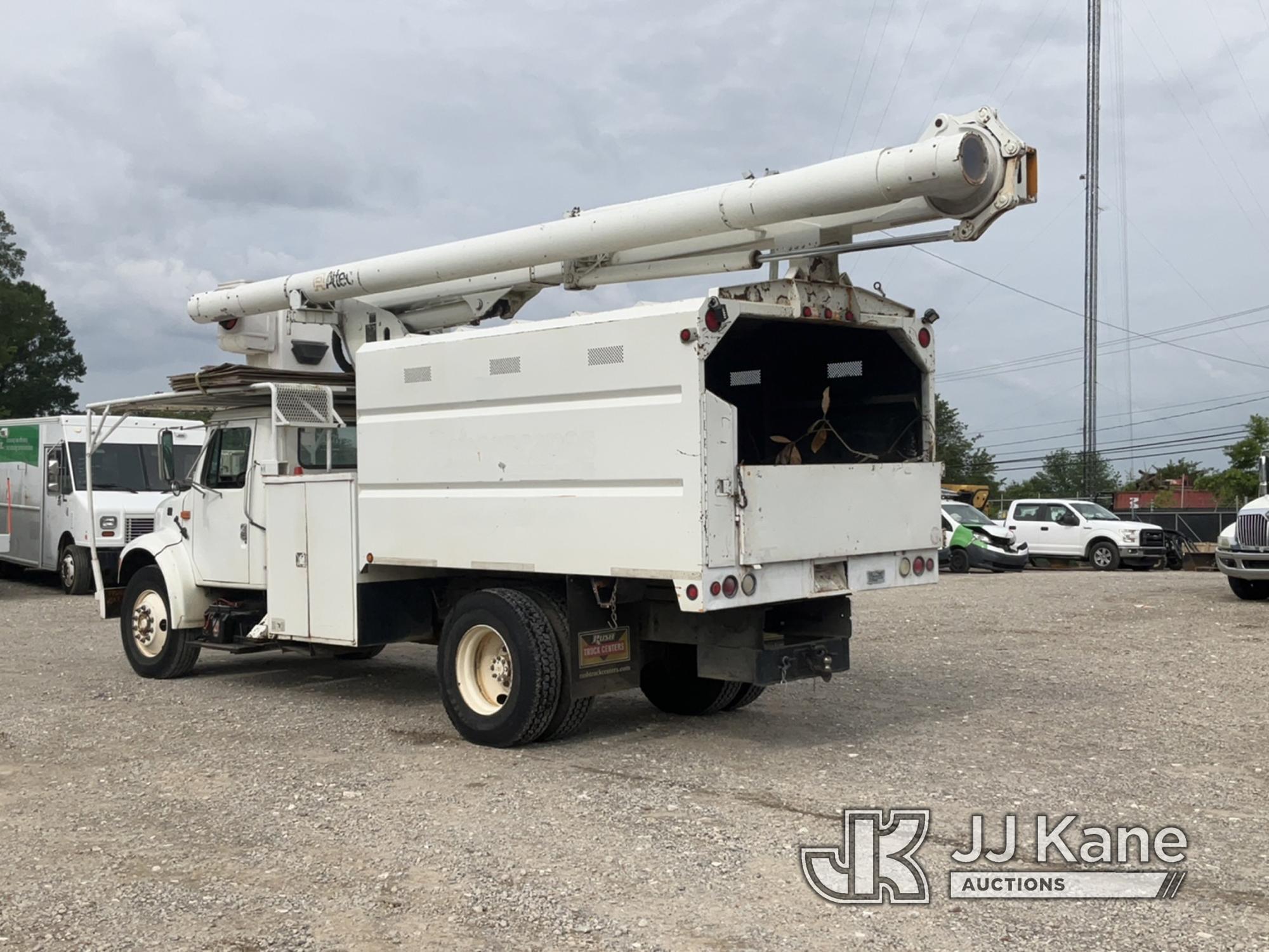 (Charlotte, NC) Altec LRV-55, Over-Center Bucket mounted behind cab on 2001 International 4700 Chipp