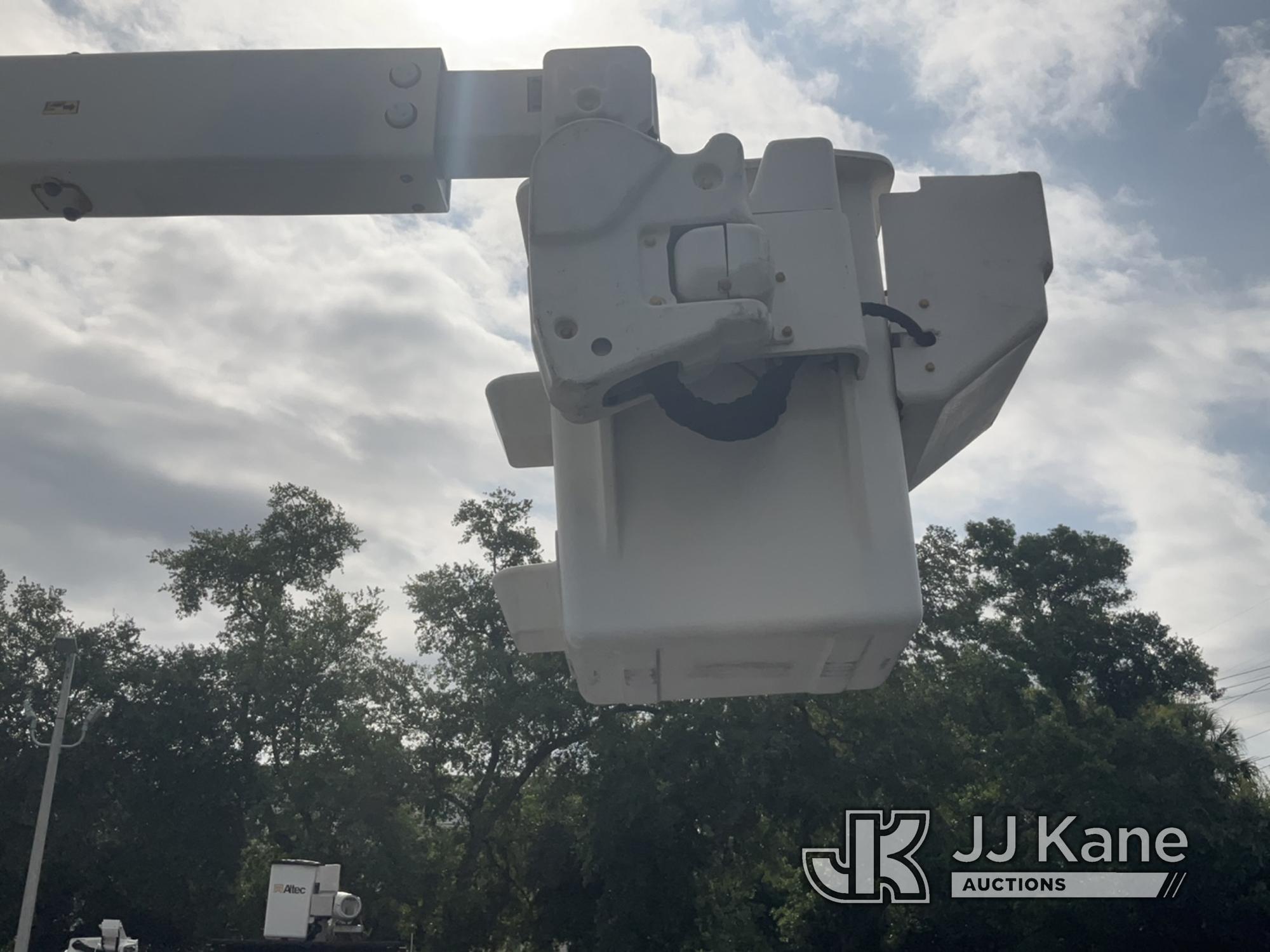 (Tampa, FL) Altec AT40G, Articulating & Telescopic Bucket mounted behind cab on 2016 Ford F550 4x4 S