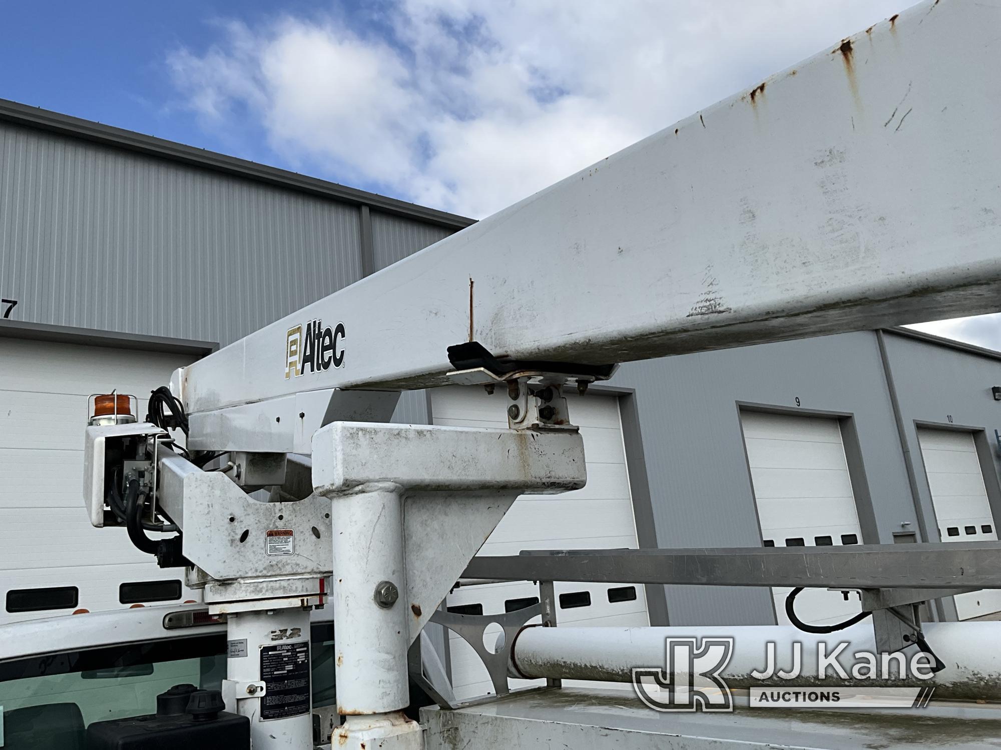 (Elizabethtown, KY) Altec AT200A, Telescopic Non-Insulated Bucket Truck mounted behind cab on 2014 F