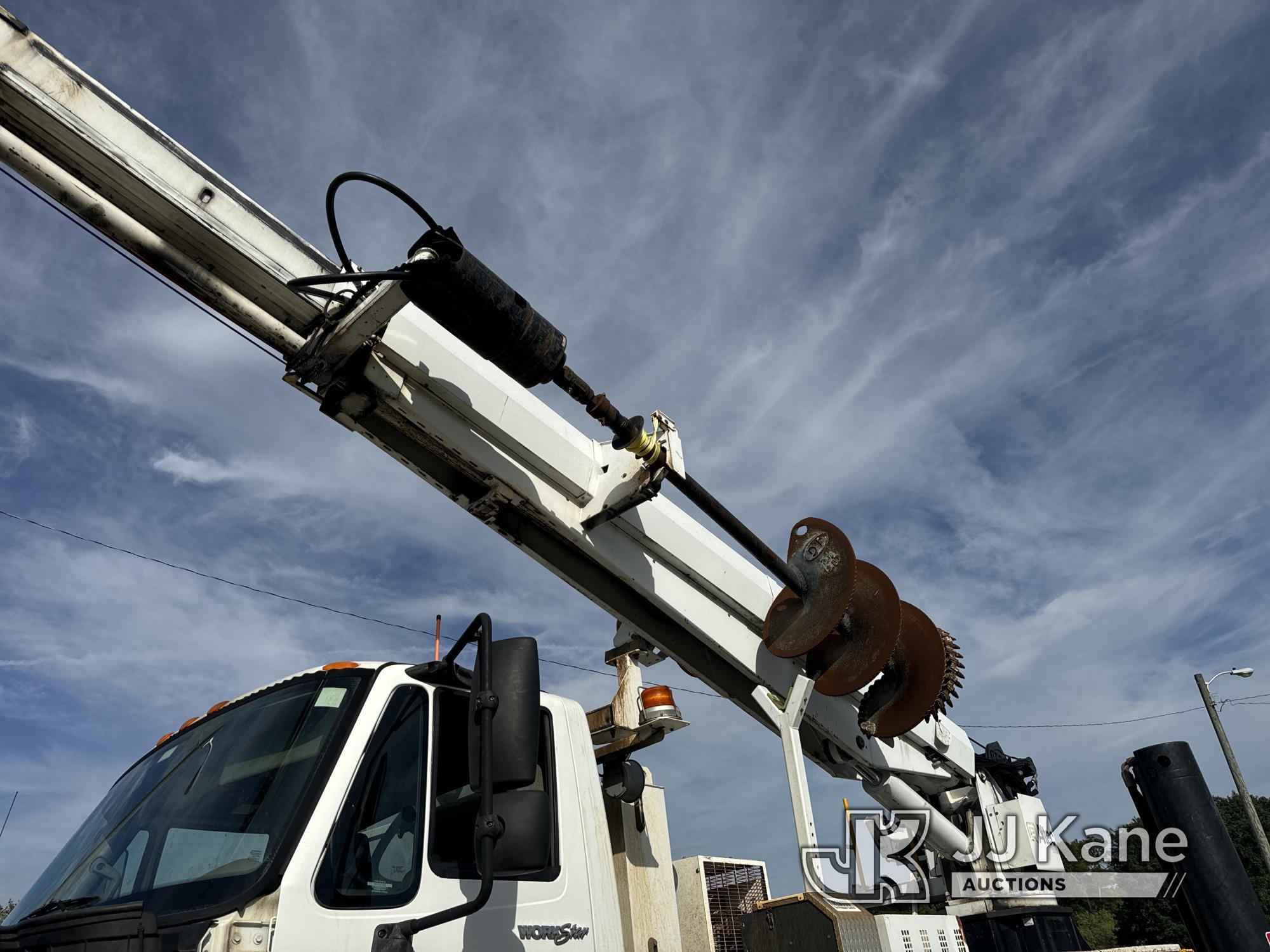 (Ocala, FL) Altec DT80, Digger Derrick rear mounted on 2014 International 7600 6x6 Flatbed/Utility T