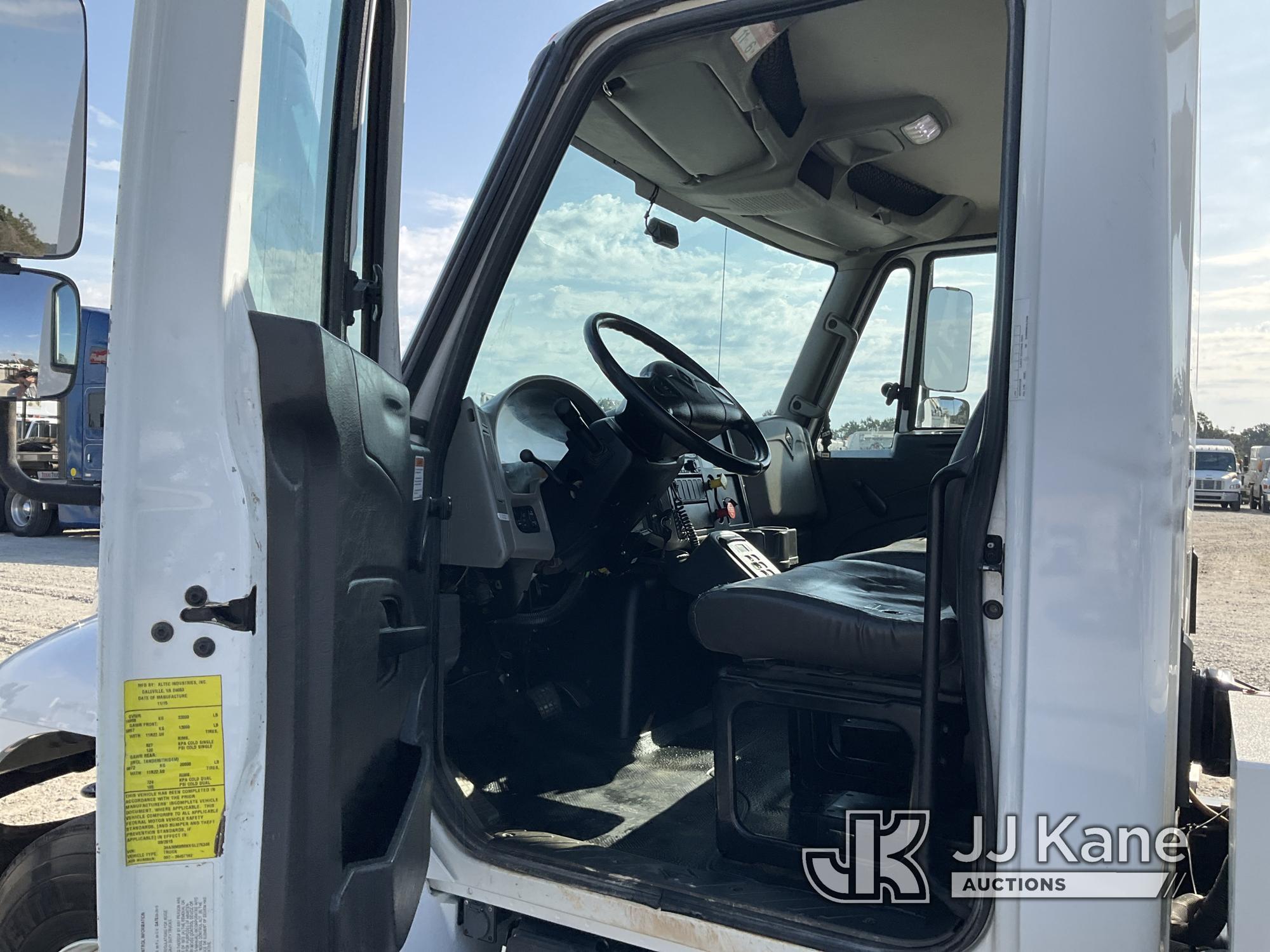 (Villa Rica, GA) Altec AA55-MH, Material Handling Bucket Truck rear mounted on 2016 International 43