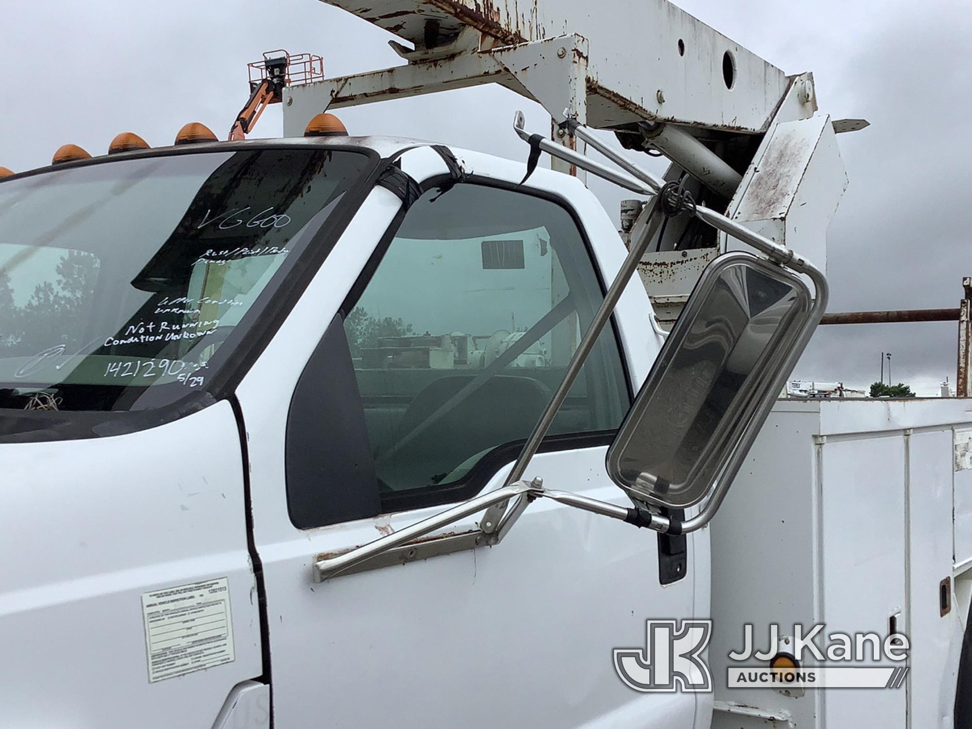 (Villa Rica, GA) Altec AP36, Non-Insulated Cable Placing Bucket rear mounted on 2000 Ford F650 Utili