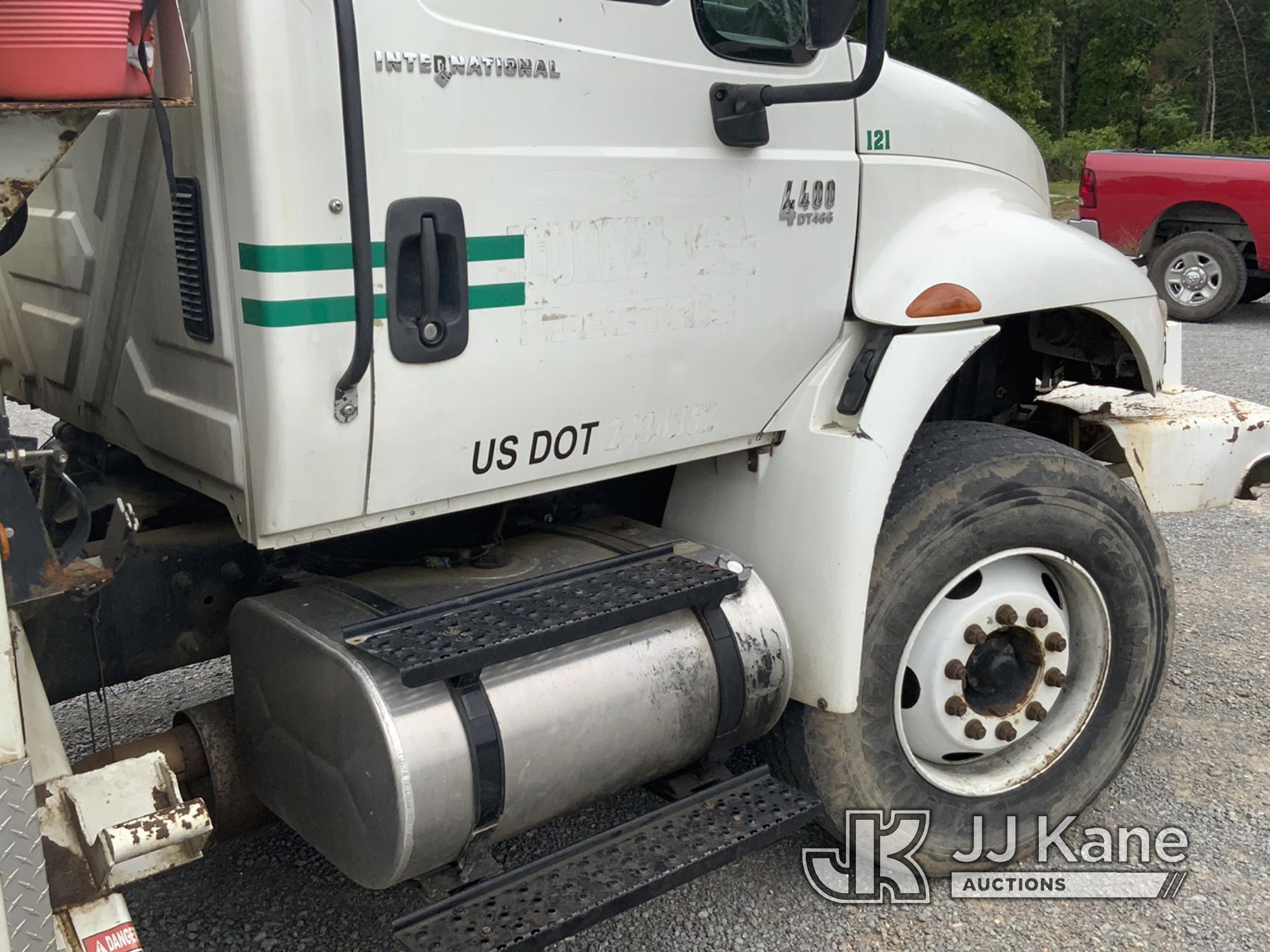 (New Tazewell, TN) Terex Commander XL4047, Digger Derrick rear mounted on 2006 International 4400 Ut