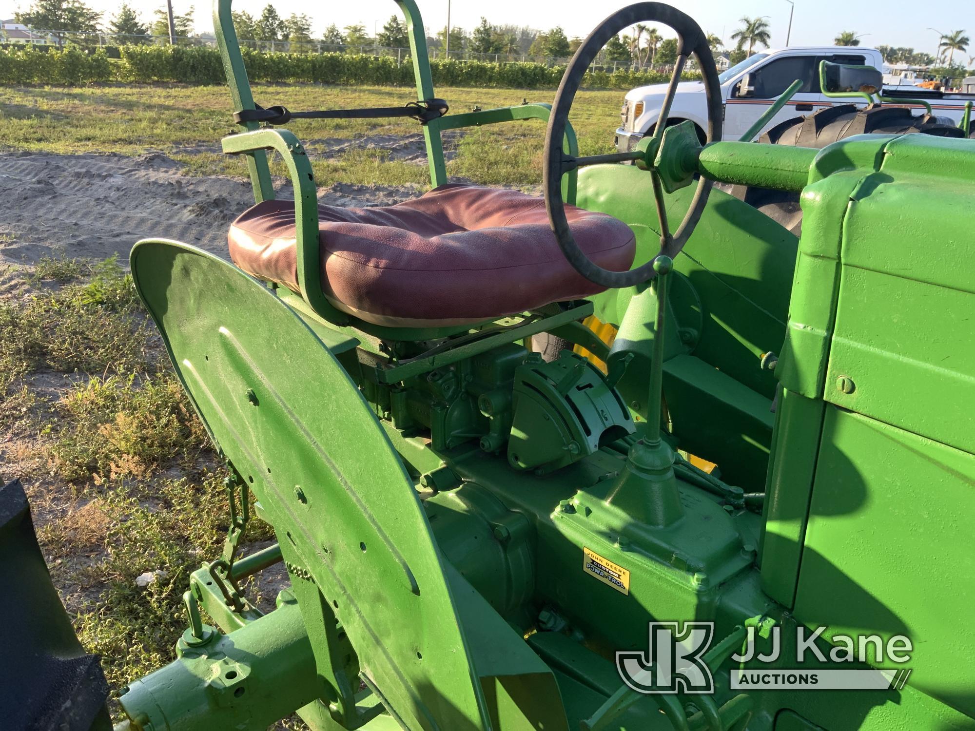 (Westlake, FL) 1949 John Deere Model MT Utility Tractor Not Running, Condition Unknown)( (Seller Sta