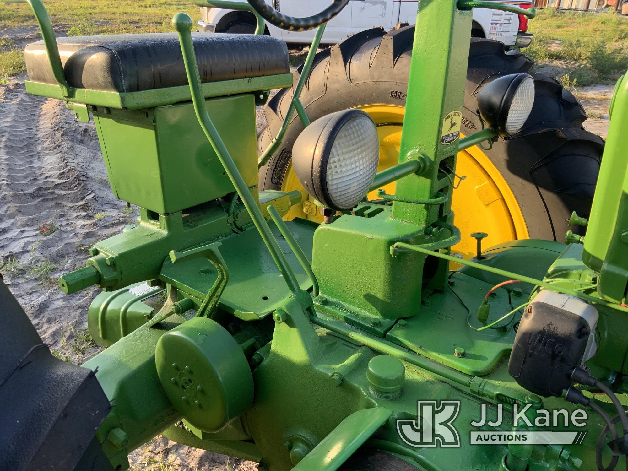 (Westlake, FL) 1948 John Deere Model B Utility Tractor Not Running, Condition Unknown.  (Seller Stat