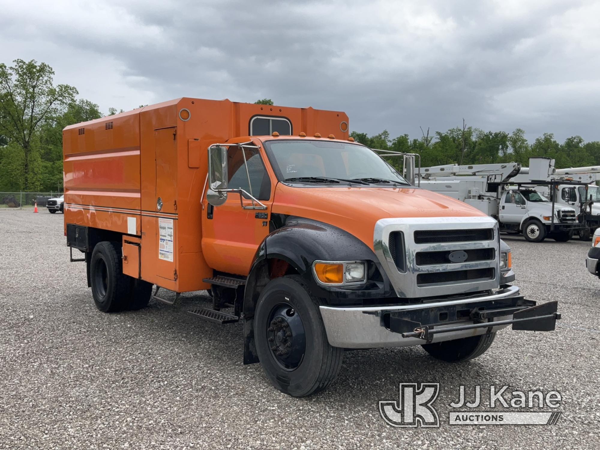 (Verona, KY) 2015 Ford F650 Chipper Dump Truck Runs & Moves) (Dump Will Not Operate Lever Frozen, No