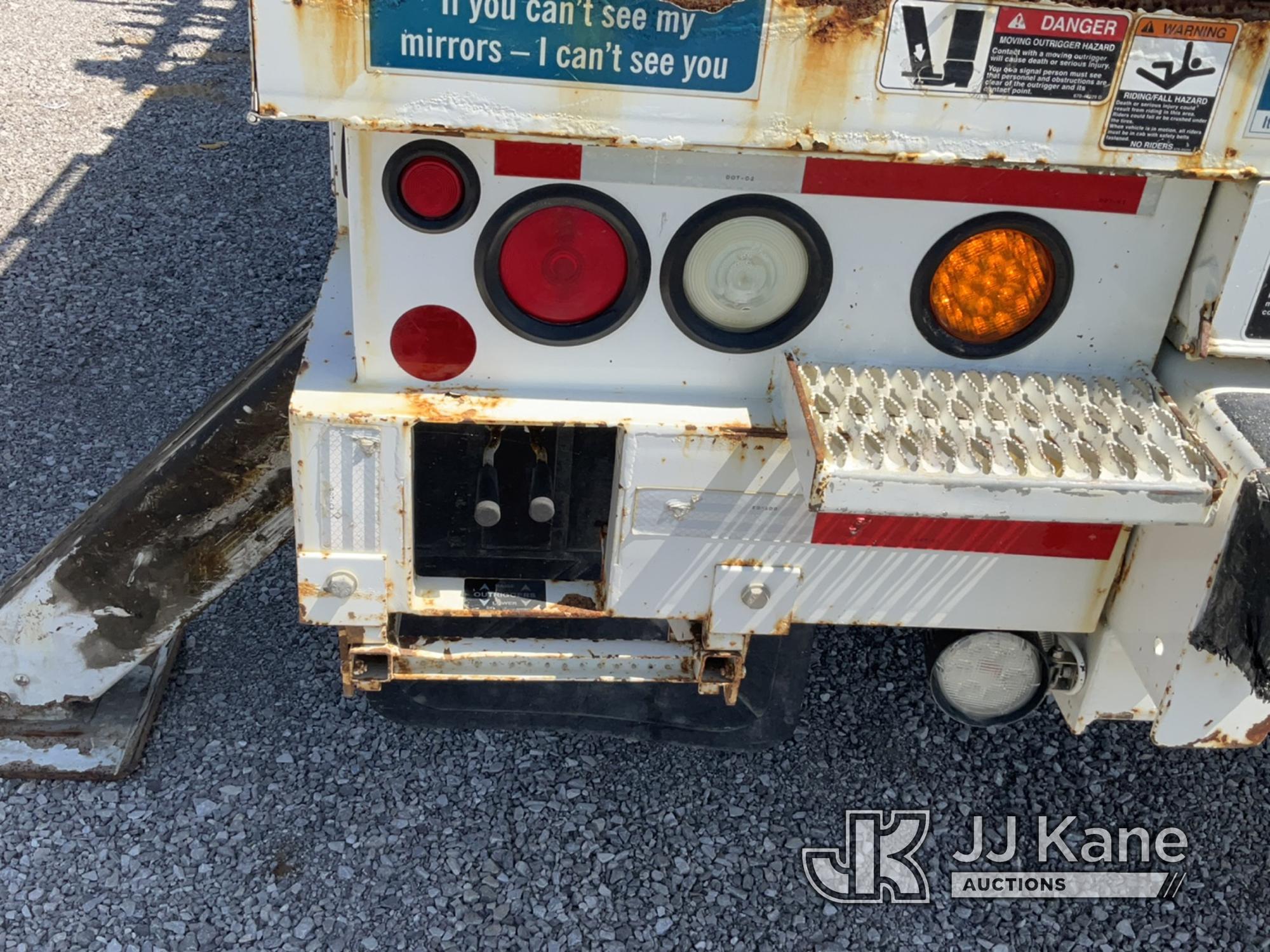 (Verona, KY) Altec DM47TR, Digger Derrick rear mounted on 2010 Freightliner M2 106 Utility Truck Run