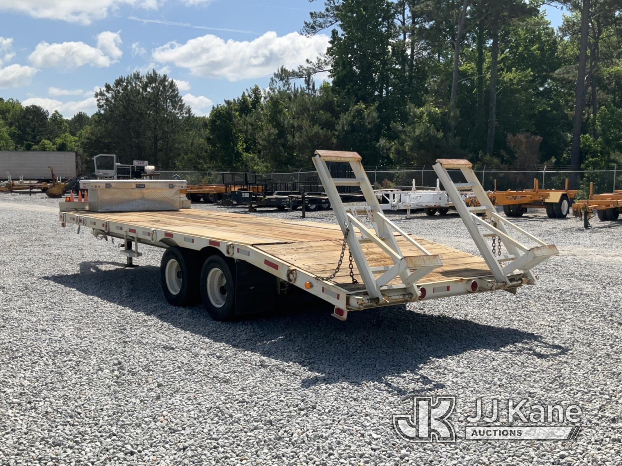 (Villa Rica, GA) 2001 Hooper T/A Tagalong Equipment Trailer