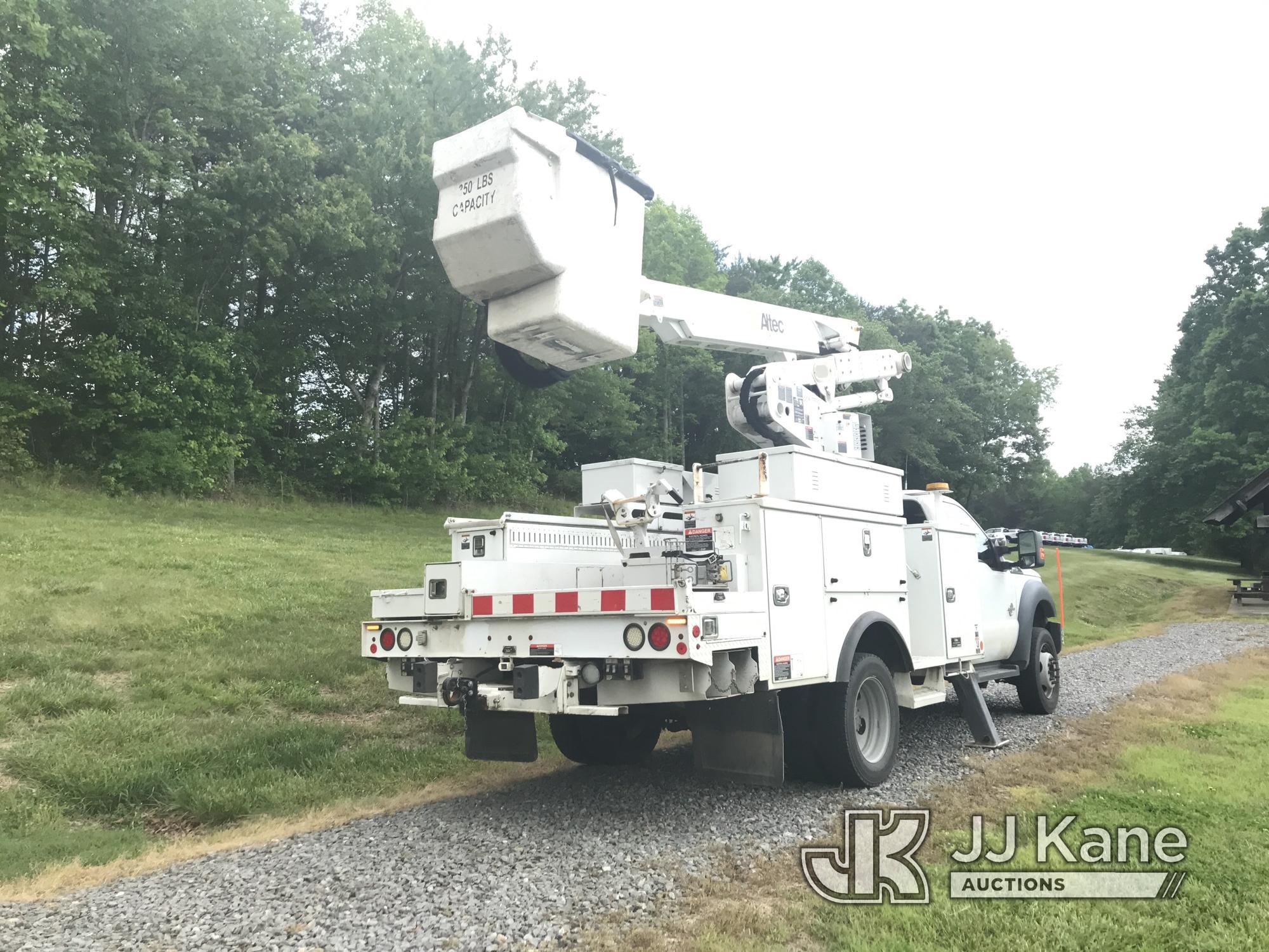 (Mount Airy, NC) Altec AT40-MH, Articulating & Telescopic Material Handling Bucket Truck mounted beh