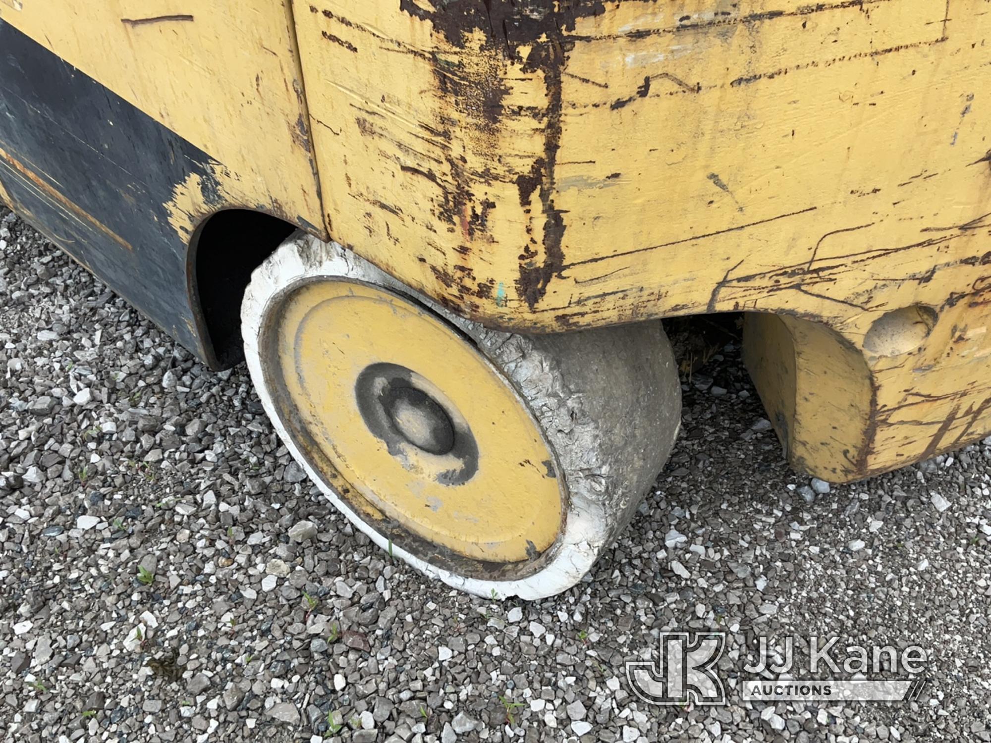 (Verona, KY) Hyster S150A Solid Tired Forklift Runs & Operates) (Tank Not Included) (BUYER MUST LOAD