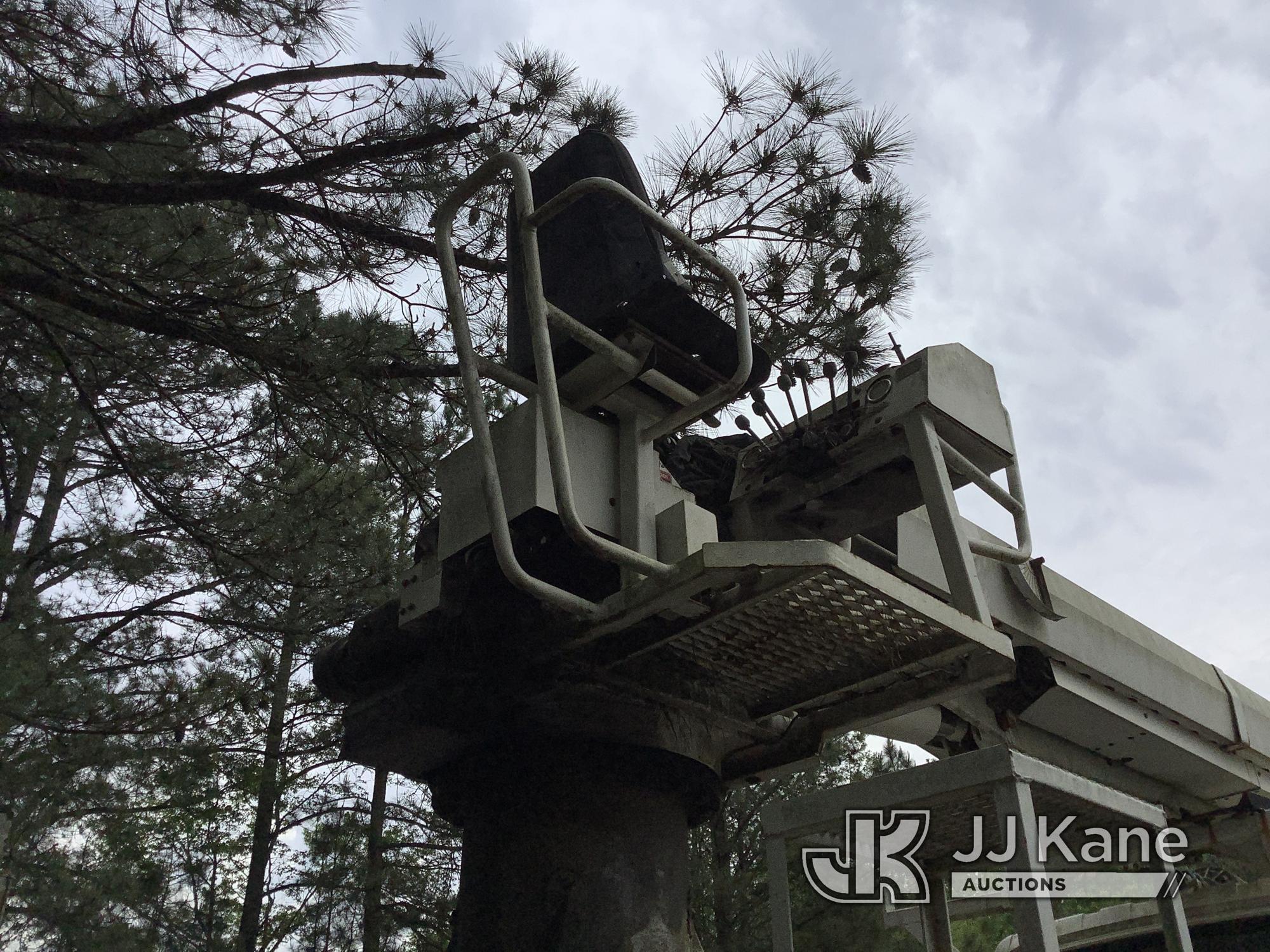 (Cumming, GA) Altec DC47-TR, Digger Derrick rear mounted on 2011 International 7300 4x4 Utility Truc