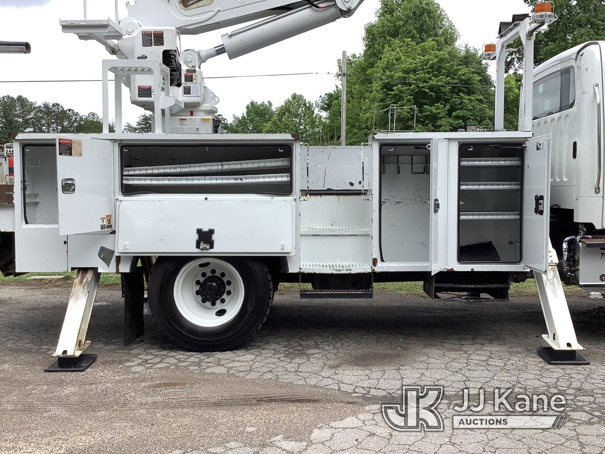 (Graysville, AL) Altec AA55-MH, Material Handling Bucket Truck rear mounted on 2015 Freightliner M2