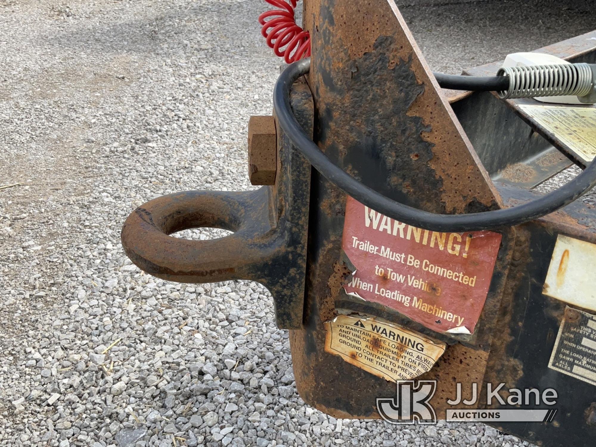 (Verona, KY) 2011 Eager Beaver SK6 T/A Tagalong Equipment Trailer Missing Ramp Chain, Rust Damage) (