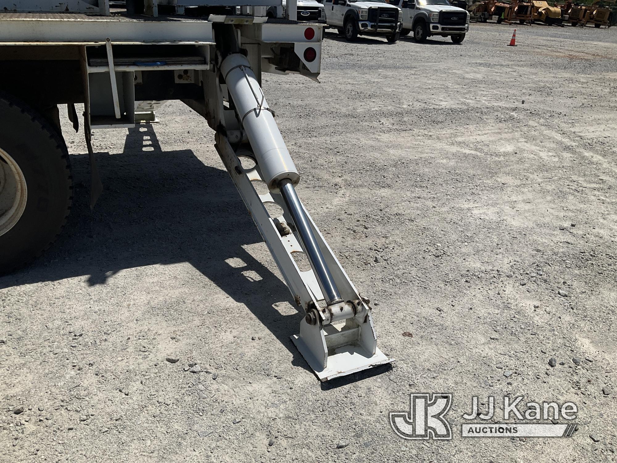 (Villa Rica, GA) Altec HL125, Articulating & Telescopic Material Handling Bucket Truck rear mounted