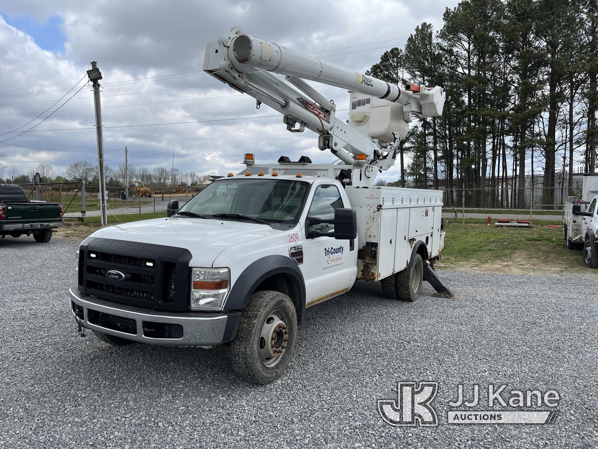 (Scottsville, KY) Altec L37MR, Over-Center Material Handling Bucket Truck center mounted on 2009 For