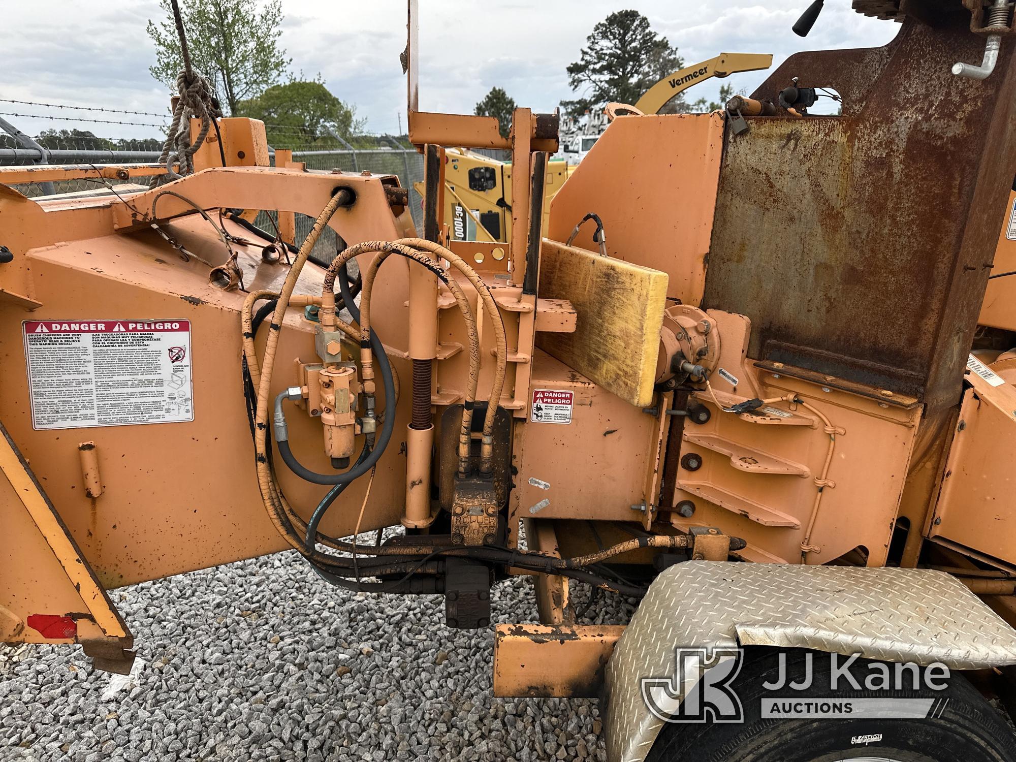 (Villa Rica, GA) Bandit Industries 200XP Chipper (12in Disc) Runs & Operates) (No Battery, Body Dama