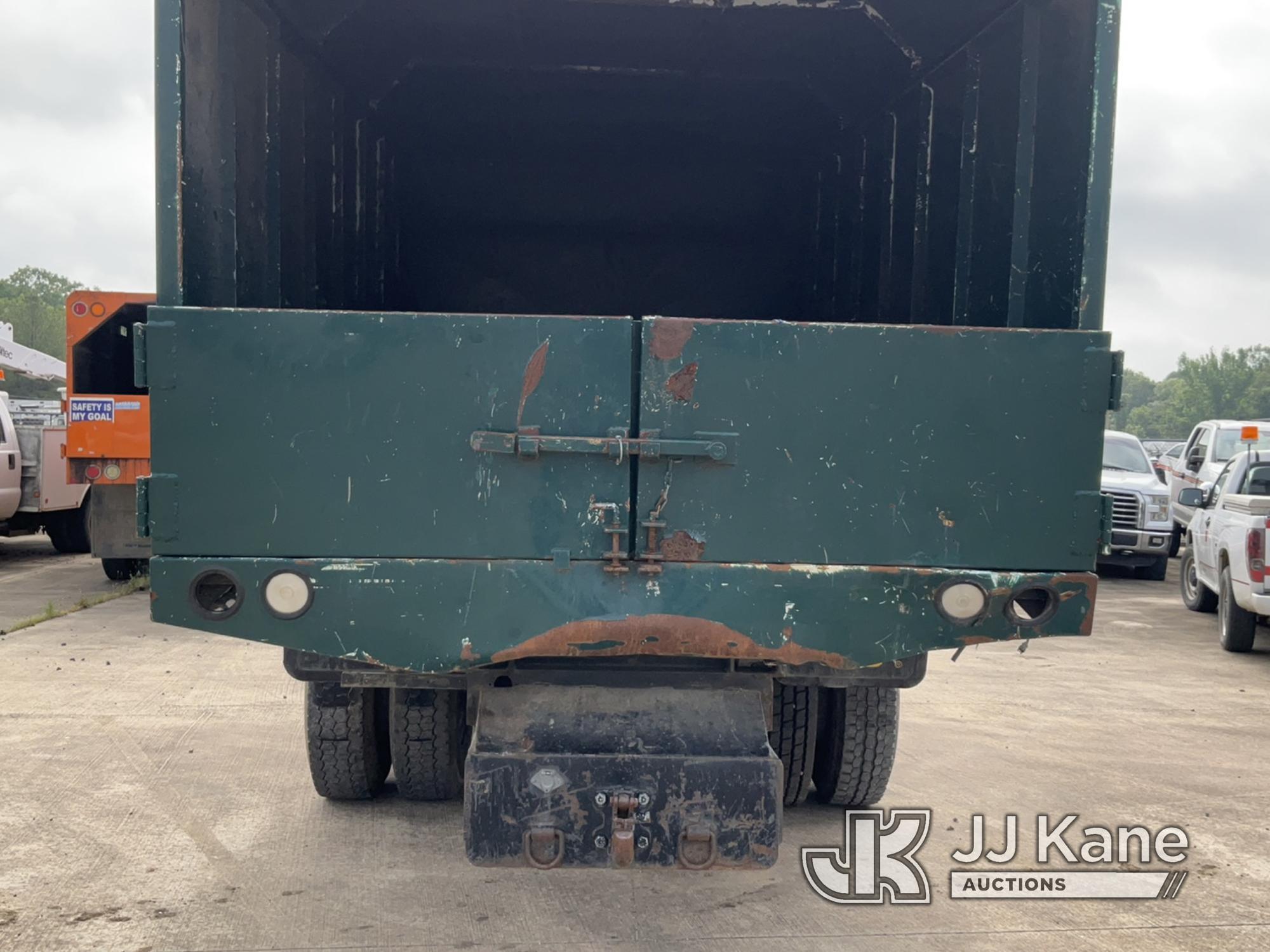 (Conway, AR) 2001 International 4900 Chipper Dump Truck Runs & Moves, Chip Dump Operates, Jump to St